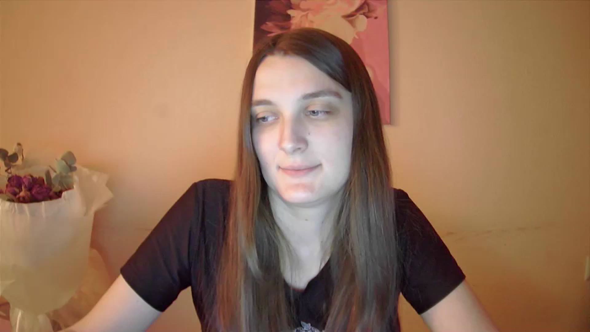 Gallery image thumbnail from Vl_Roze's myfreecams stream on, 04/30/2023, 18:48 image 16 of 20