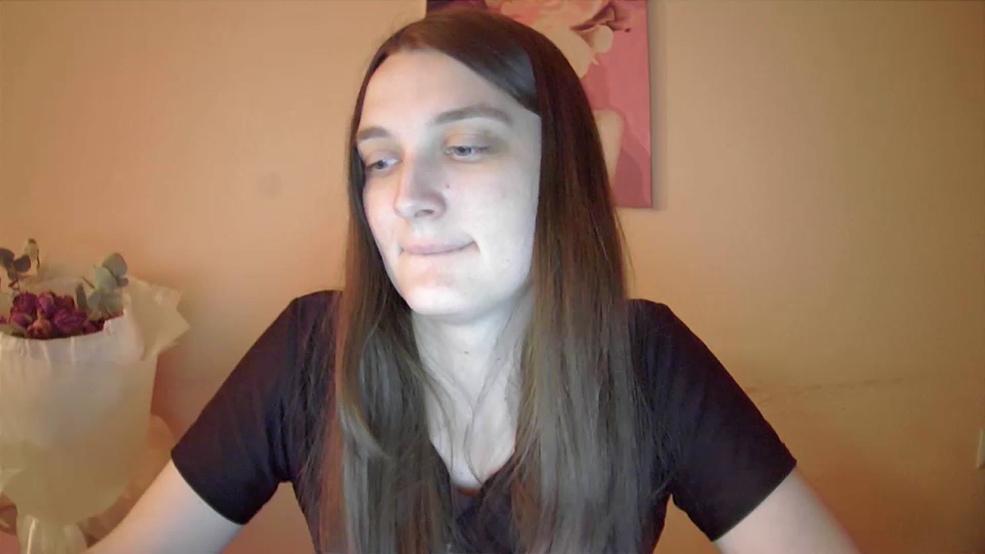 Gallery image thumbnail from Vl_Roze's myfreecams stream on, 04/30/2023, 18:48 image 1 of 20