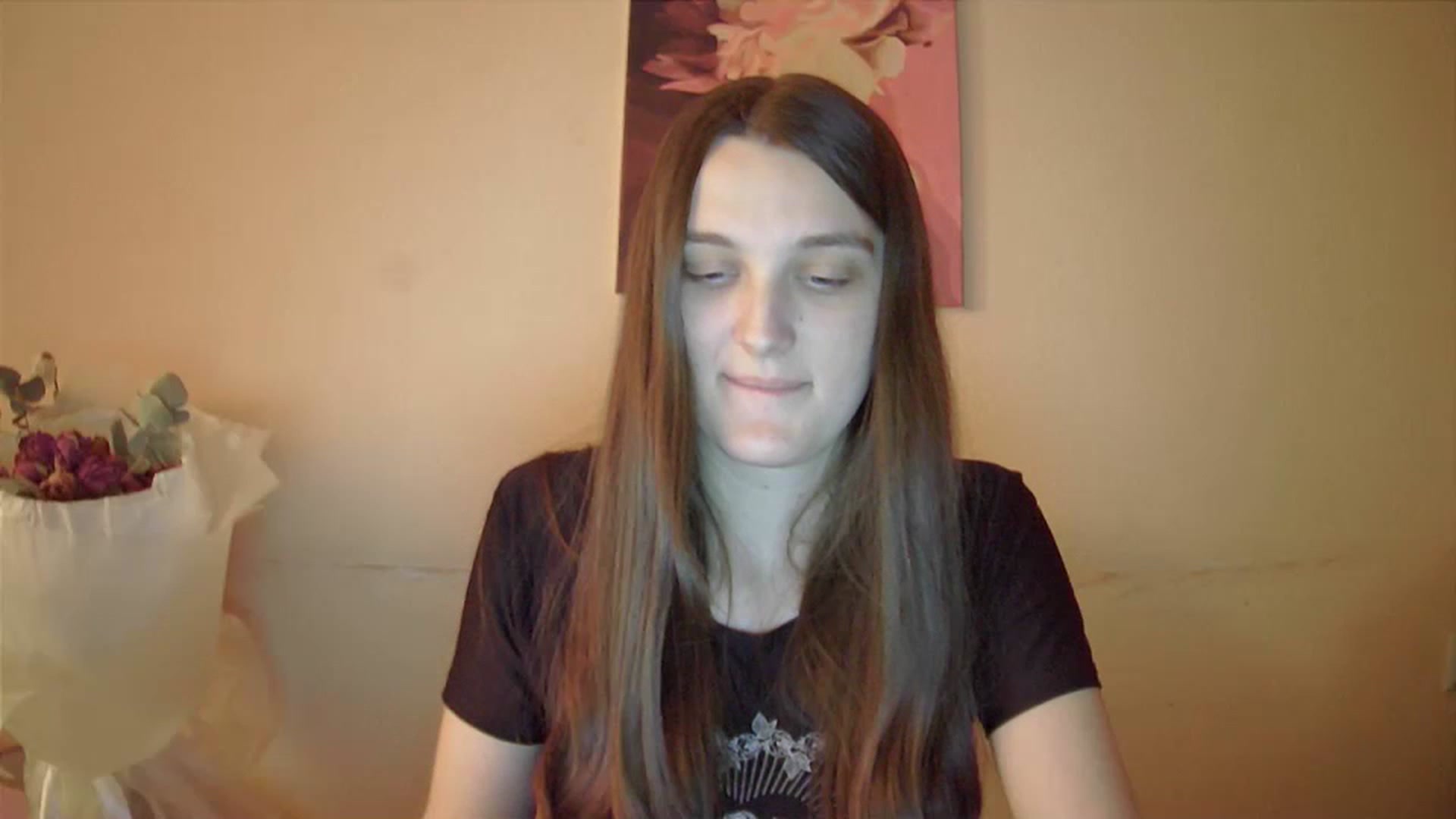 Gallery image thumbnail from Vl_Roze's myfreecams stream on, 04/30/2023, 18:48 image 6 of 20