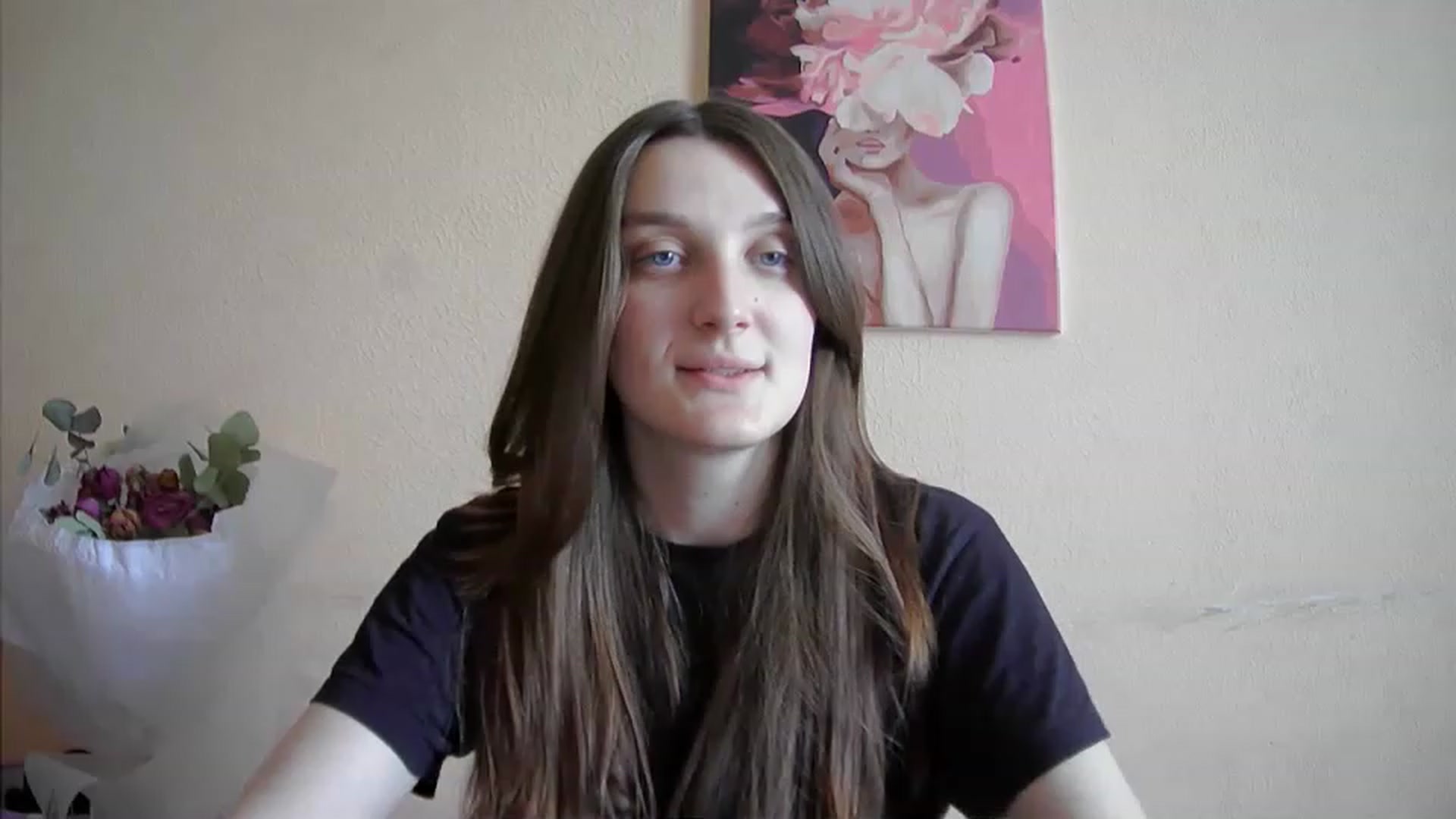 Gallery image thumbnail from Vl_Roze's myfreecams stream on, 05/28/2023, 12:28 image 9 of 20