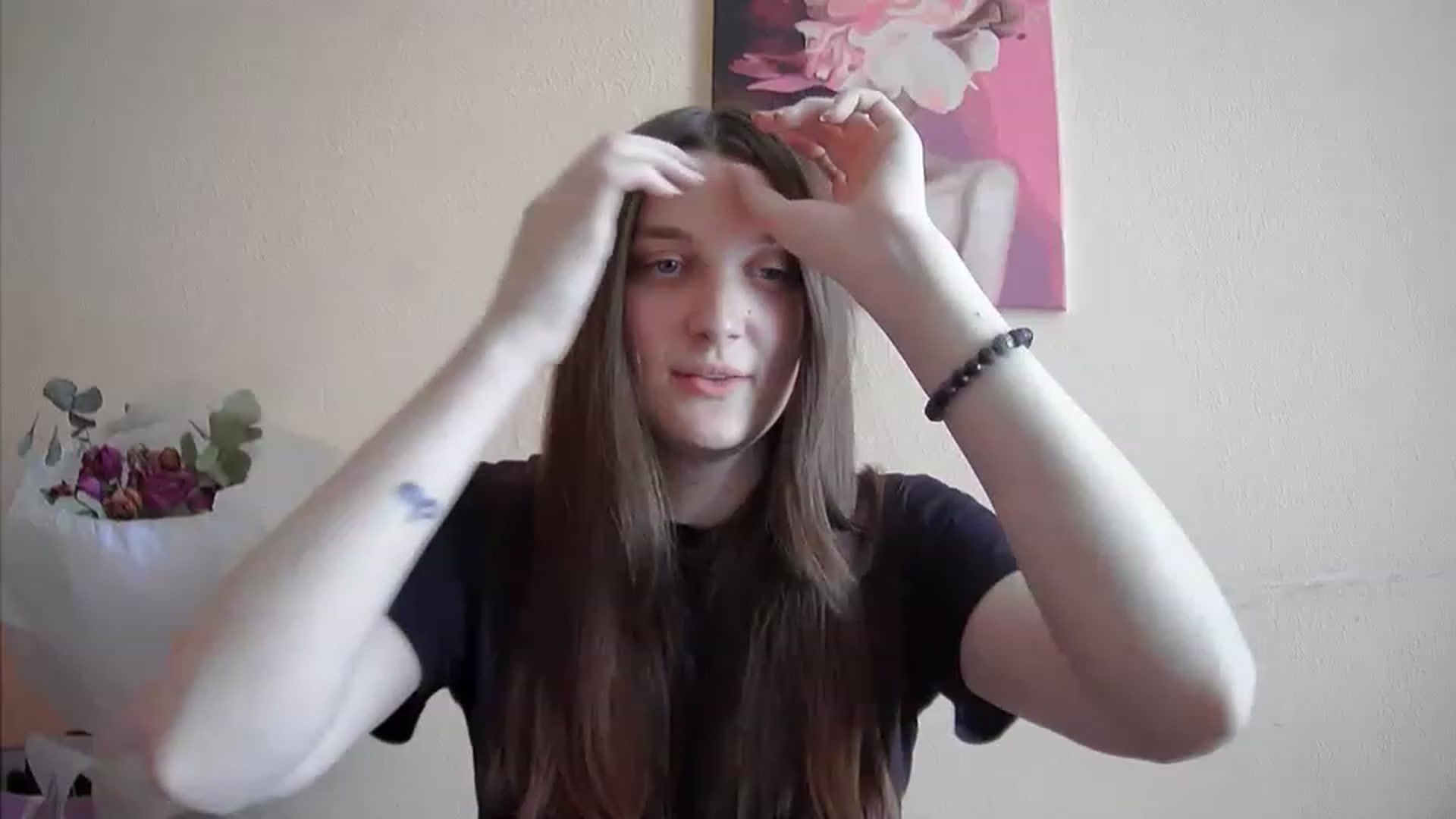 Gallery image thumbnail from Vl_Roze's myfreecams stream on, 05/28/2023, 13:05 image 15 of 20