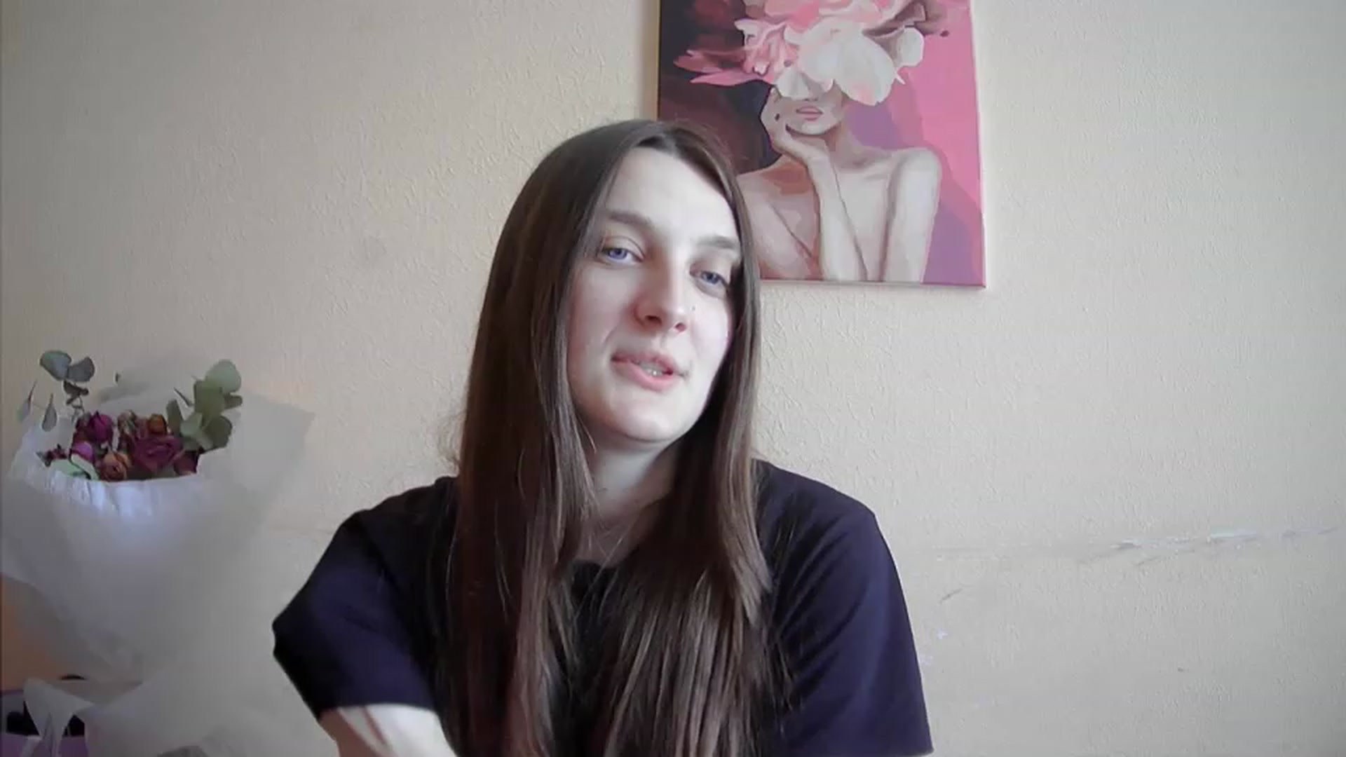 Gallery image thumbnail from Vl_Roze's myfreecams stream on, 05/28/2023, 13:05 image 19 of 20