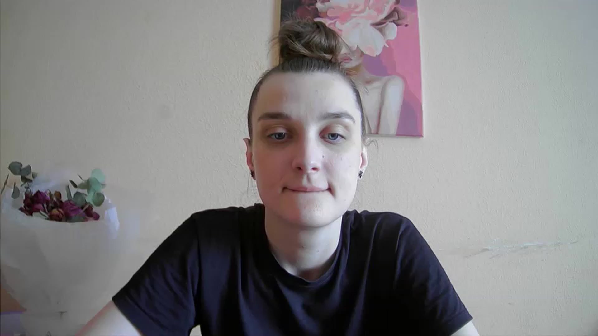Gallery image thumbnail from Vl_Roze's myfreecams stream on, 05/30/2023, 15:31 image 2 of 20