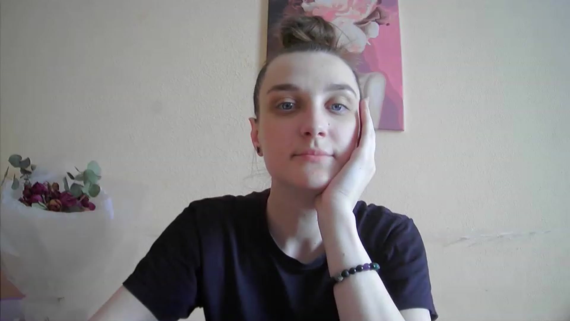 Gallery image thumbnail from Vl_Roze's myfreecams stream on, 05/30/2023, 15:31 image 4 of 20