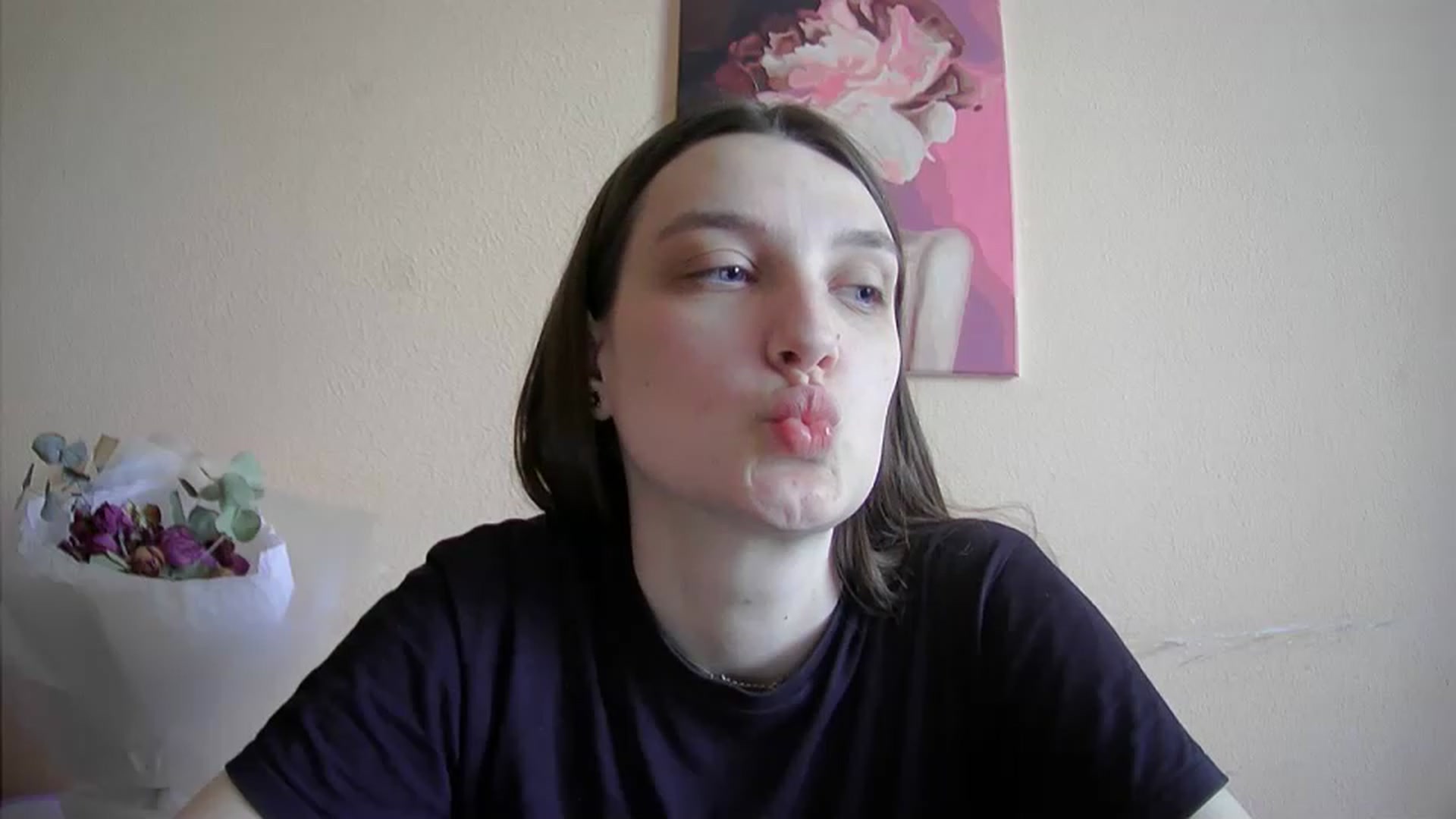 Gallery image thumbnail from Vl_Roze's myfreecams stream on, 06/04/2023, 09:48 image 11 of 20