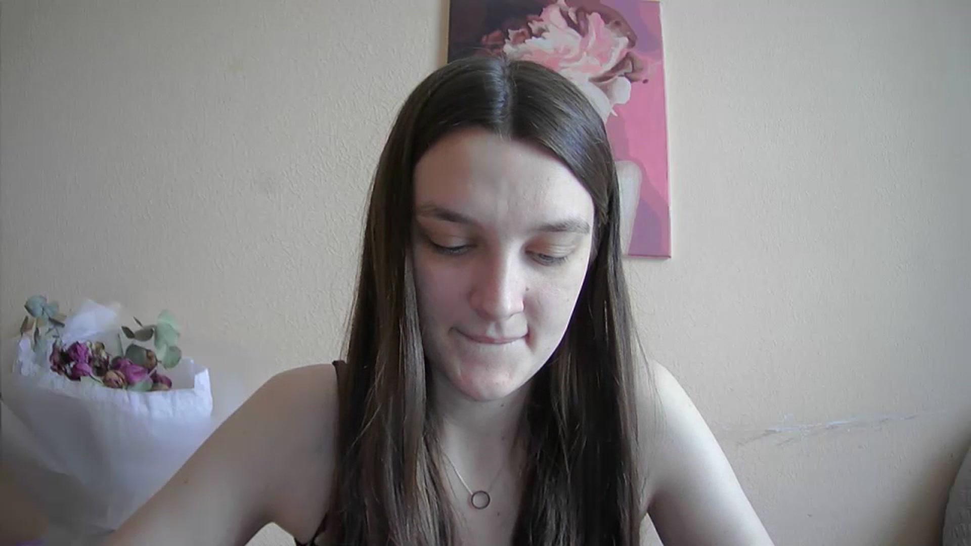 Gallery image thumbnail from Vl_Roze's myfreecams stream on, 07/09/2023, 09:58 image 16 of 20