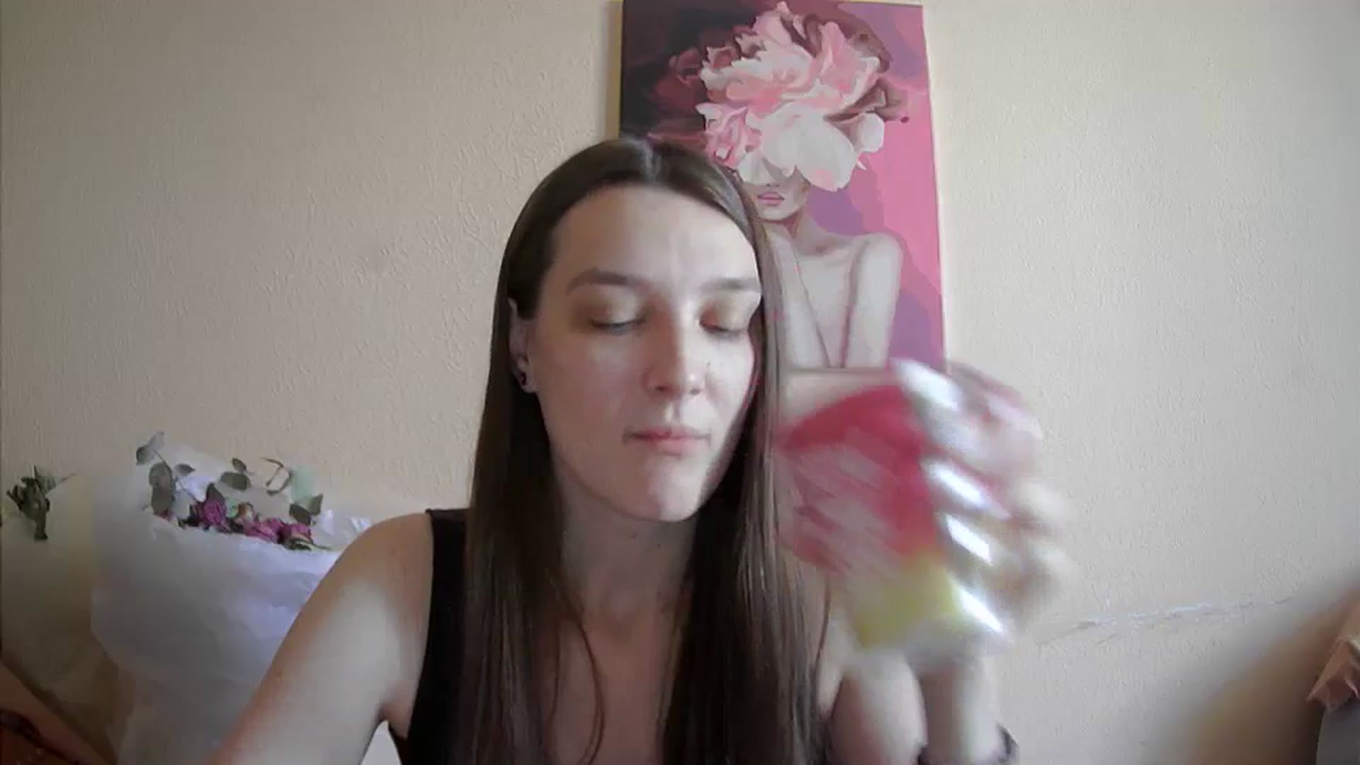 Gallery image thumbnail from Vl_Roze's myfreecams stream on, 08/06/2023, 09:51 image 16 of 20