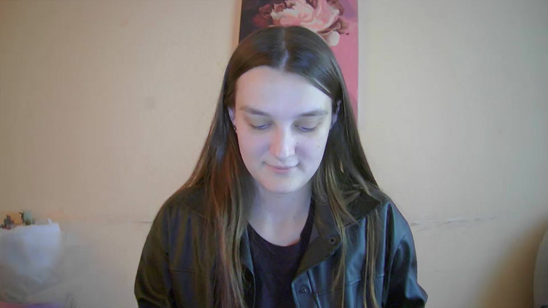 Gallery image thumbnail from Vl_Roze's myfreecams stream on, 09/19/2023, 16:24 image 3 of 20