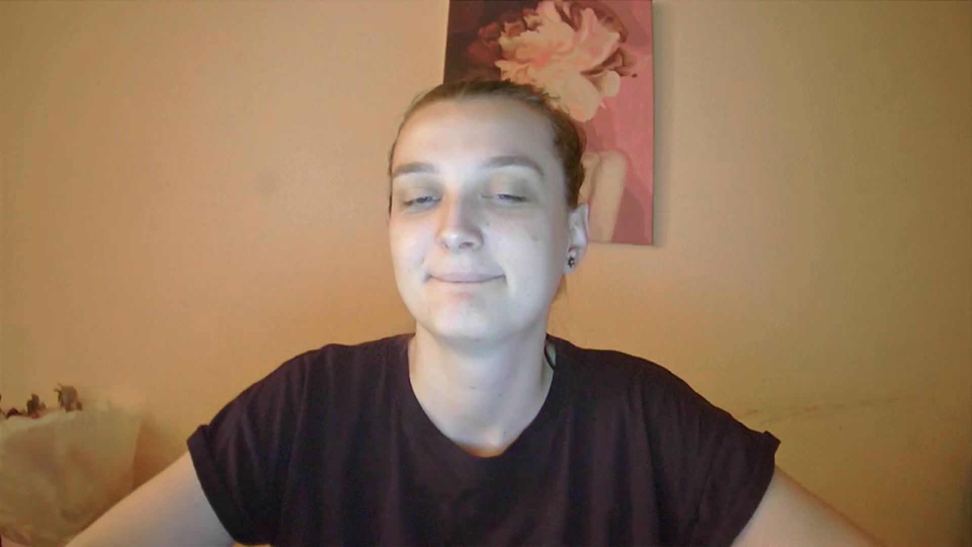 Gallery image thumbnail from Vl_Roze's myfreecams stream on, 09/19/2023, 17:45 image 10 of 20