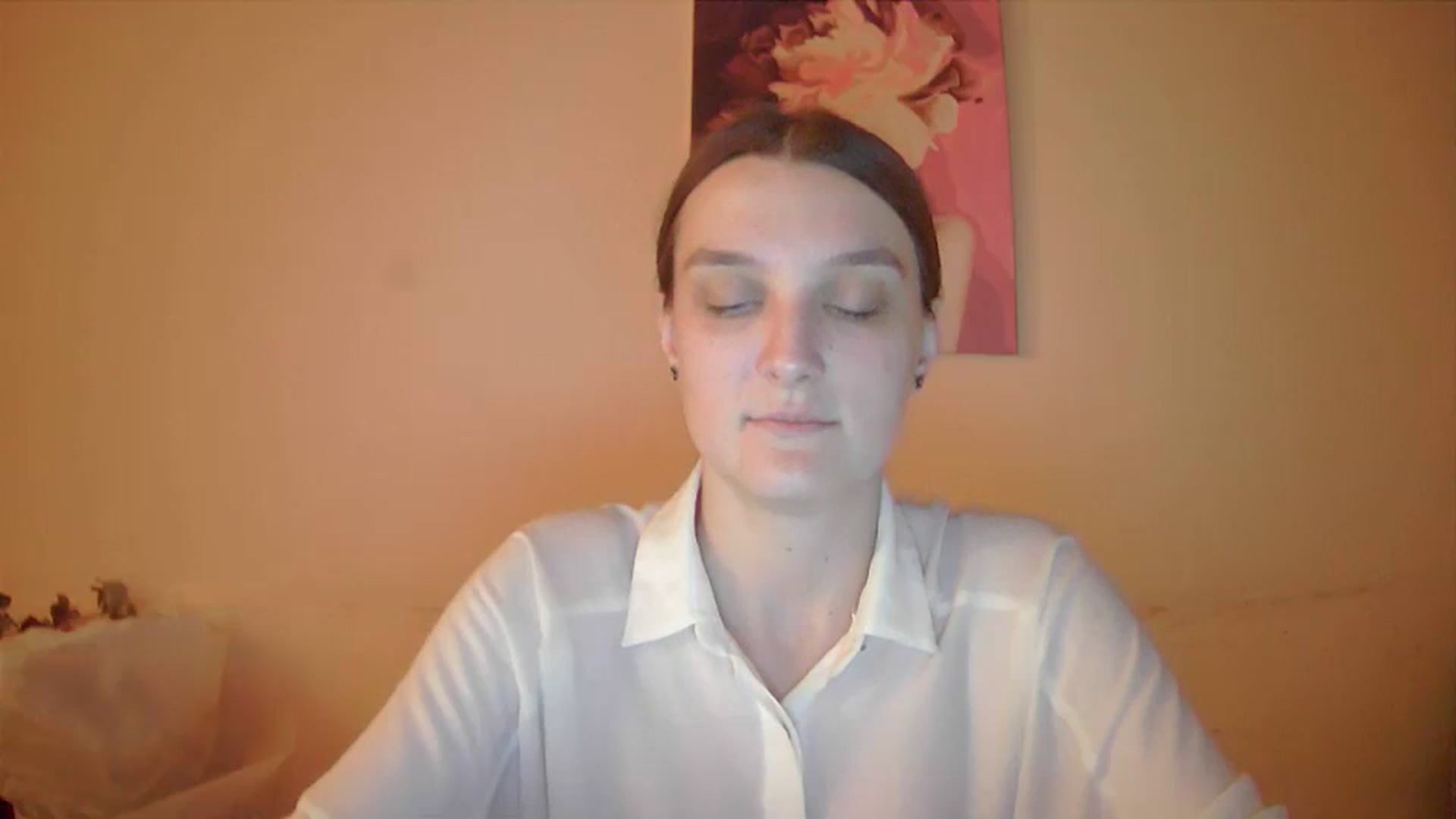 Gallery image thumbnail from Vl_Roze's myfreecams stream on, 09/26/2023, 16:16 image 12 of 20