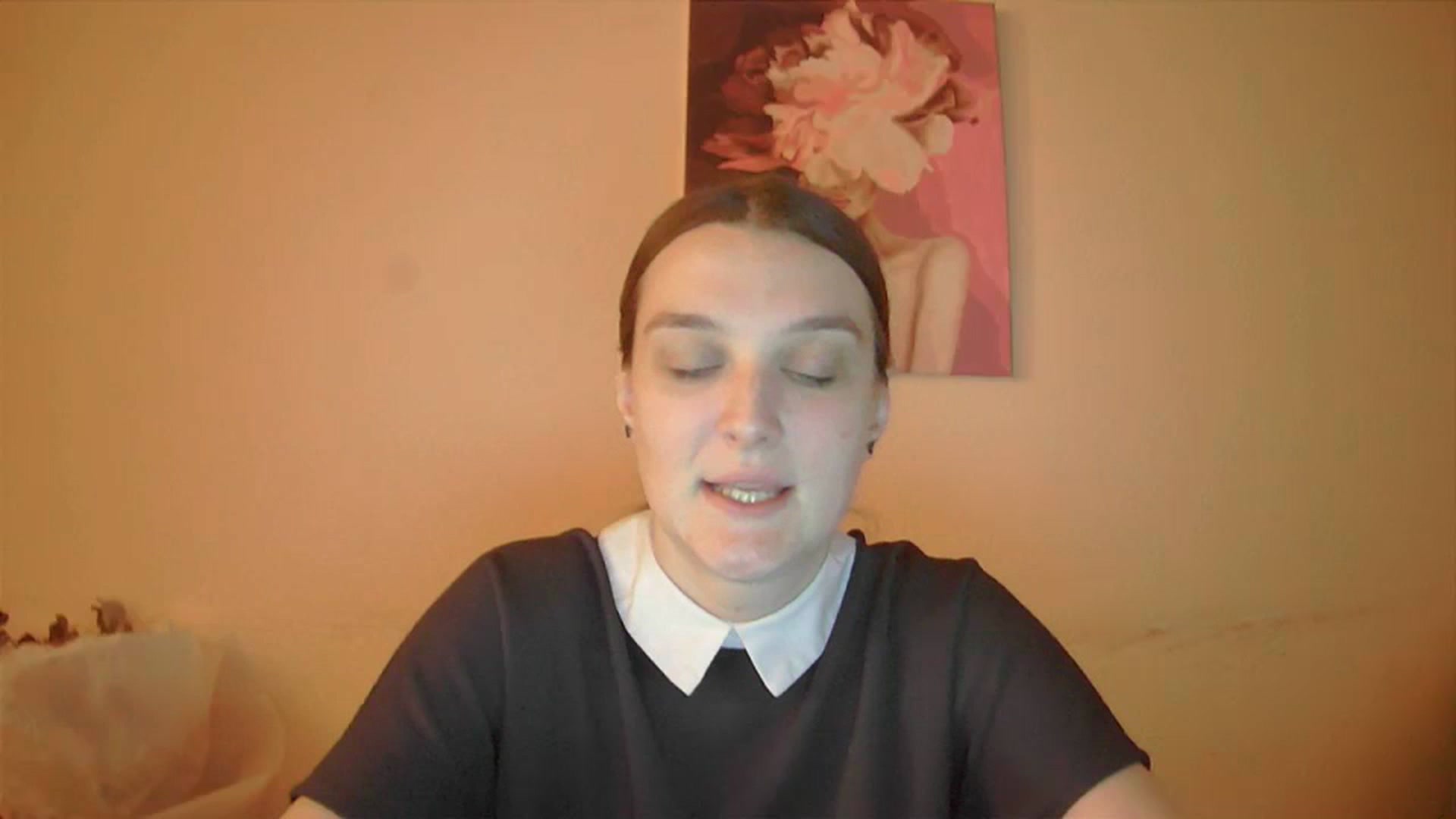 Gallery image thumbnail from Vl_Roze's myfreecams stream on, 10/03/2023, 15:59 image 15 of 20