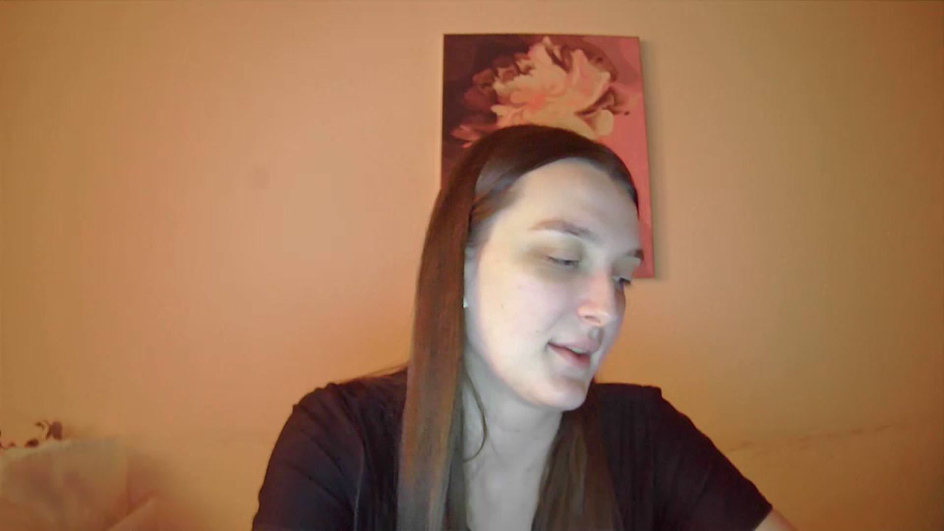 Gallery image thumbnail from Vl_Roze's myfreecams stream on, 12/19/2023, 20:03 image 1 of 20