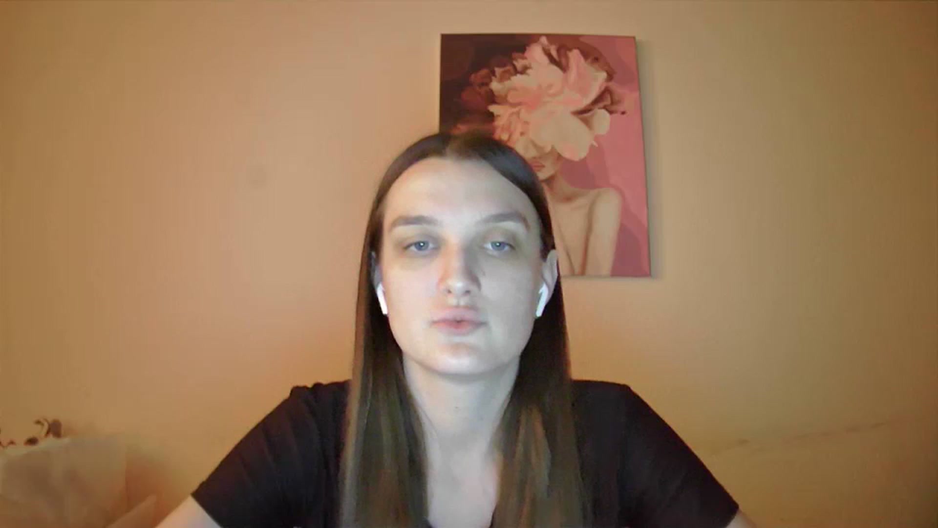 Gallery image thumbnail from Vl_Roze's myfreecams stream on, 12/19/2023, 20:03 image 7 of 20