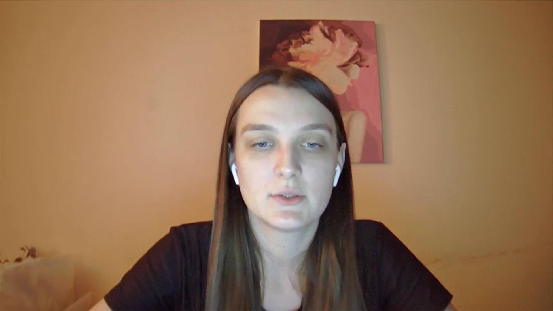 Gallery image thumbnail from Vl_Roze's myfreecams stream on, 12/19/2023, 20:03 image 12 of 20