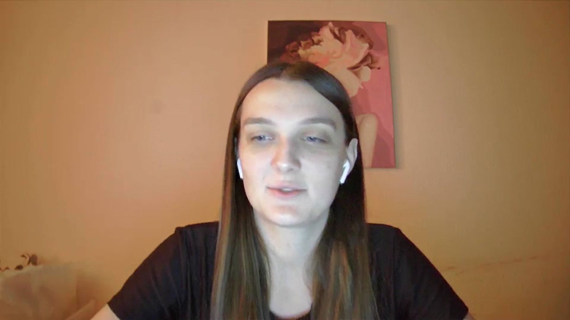 Gallery image thumbnail from Vl_Roze's myfreecams stream on, 12/19/2023, 20:03 image 10 of 20