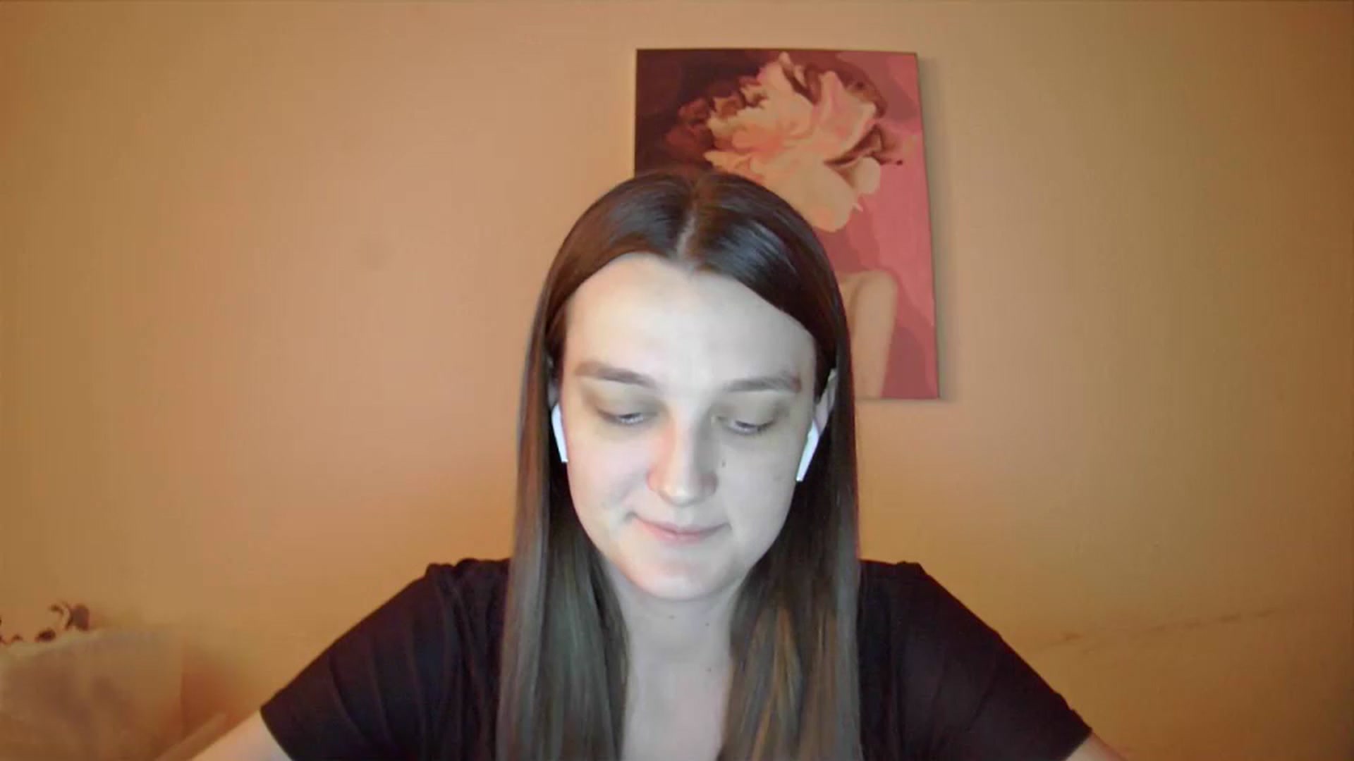 Gallery image thumbnail from Vl_Roze's myfreecams stream on, 12/19/2023, 20:03 image 4 of 20