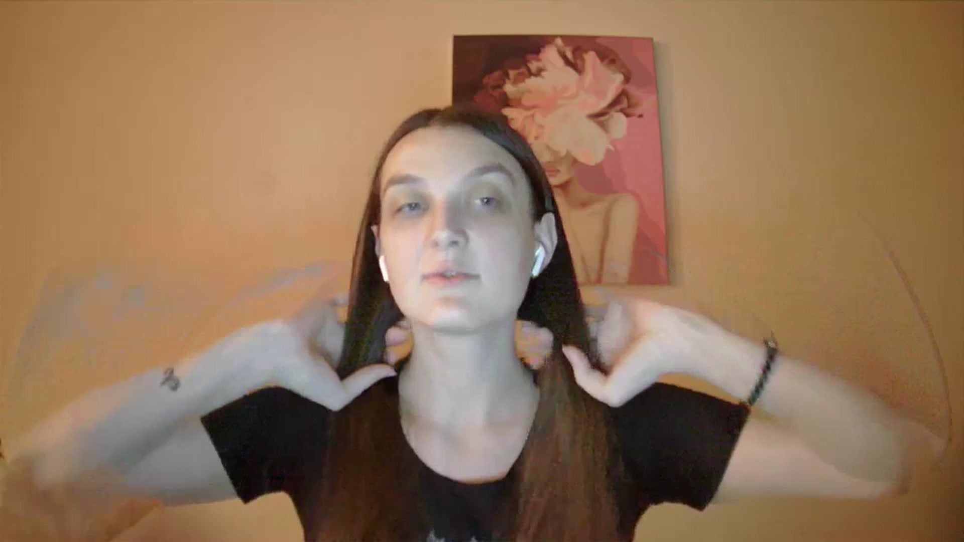 Gallery image thumbnail from Vl_Roze's myfreecams stream on, 12/19/2023, 20:03 image 3 of 20