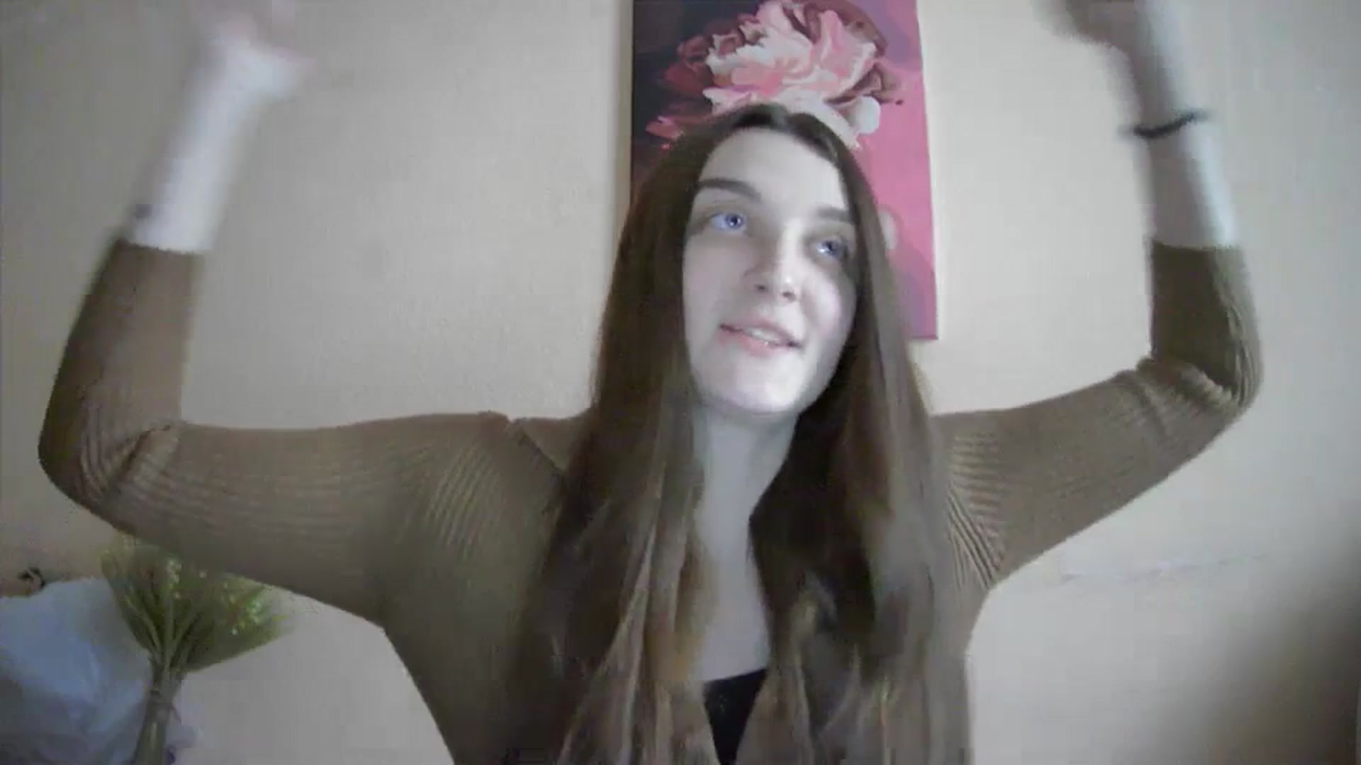 Gallery image thumbnail from Vl_Roze's myfreecams stream on, 12/24/2023, 12:56 image 10 of 20