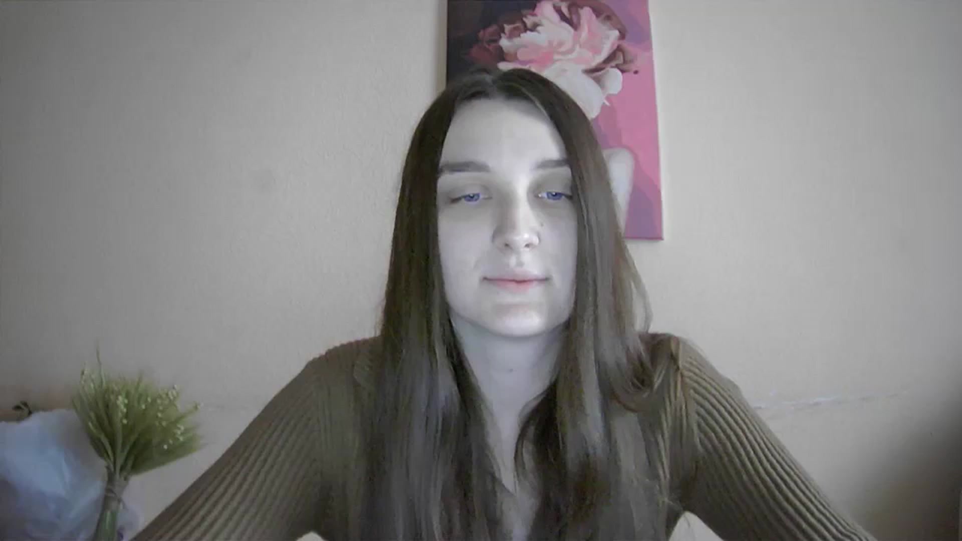 Gallery image thumbnail from Vl_Roze's myfreecams stream on, 12/24/2023, 12:56 image 18 of 20