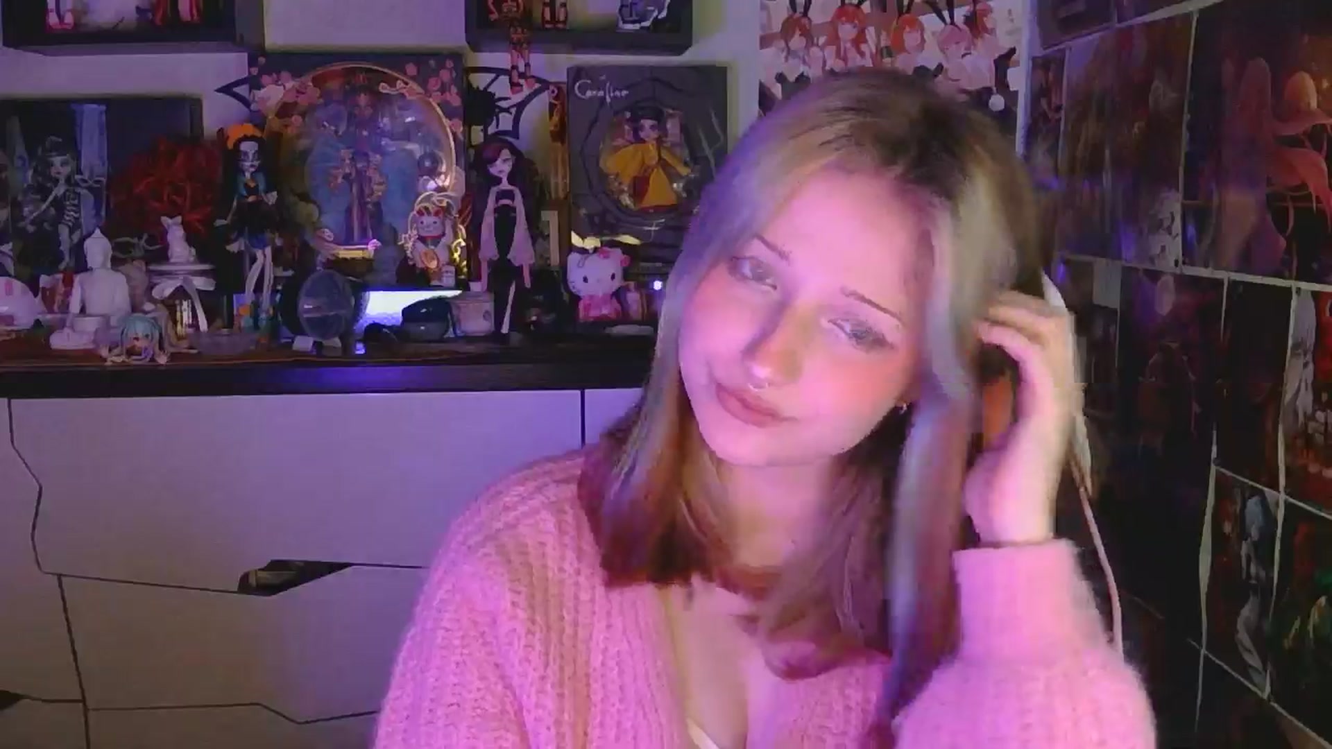 Gallery image thumbnail from VladaMoon's myfreecams stream on, 04/19/2026, 21:26 image 2 of 20
