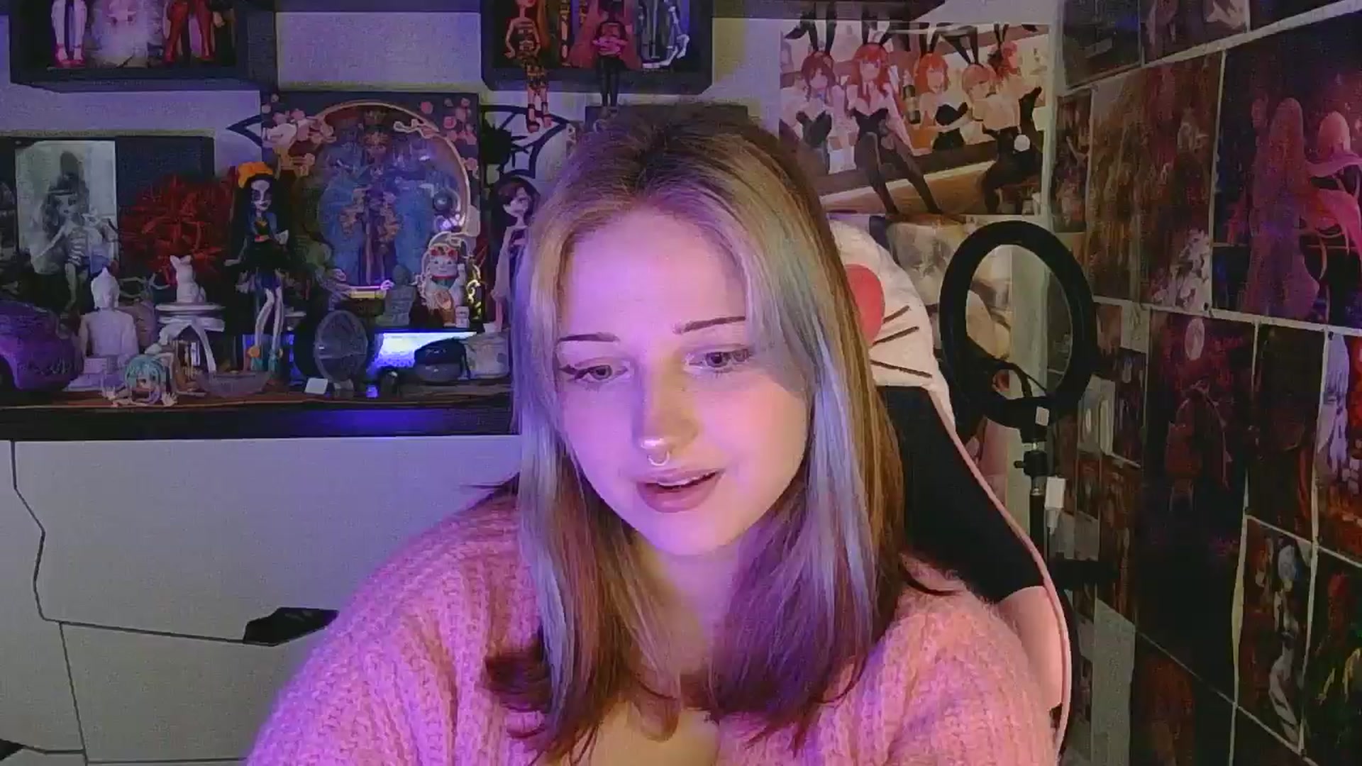 Gallery image thumbnail from VladaMoon's myfreecams stream on, 04/20/2026, 14:20 image 18 of 20