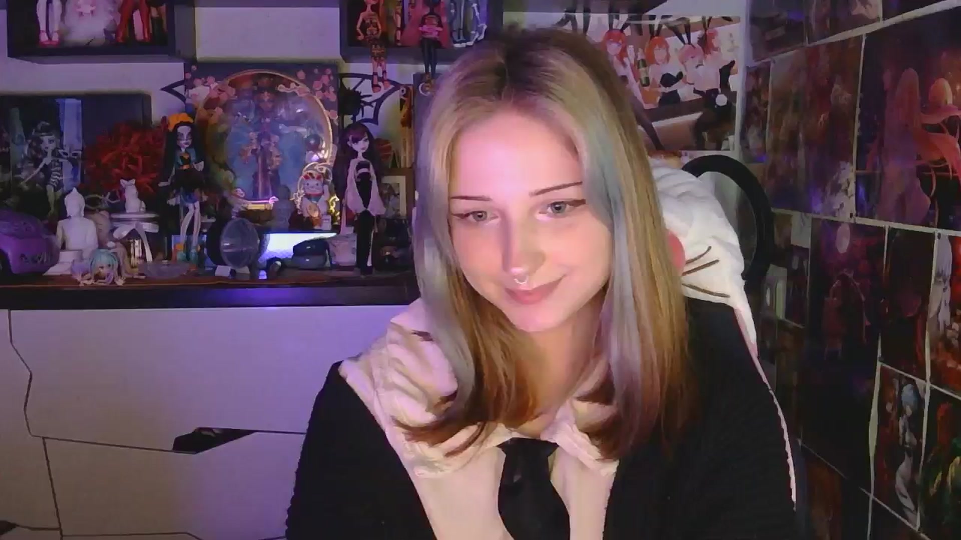 Gallery image thumbnail from VladaMoon's myfreecams stream on, 04/20/2026, 23:04 image 2 of 20