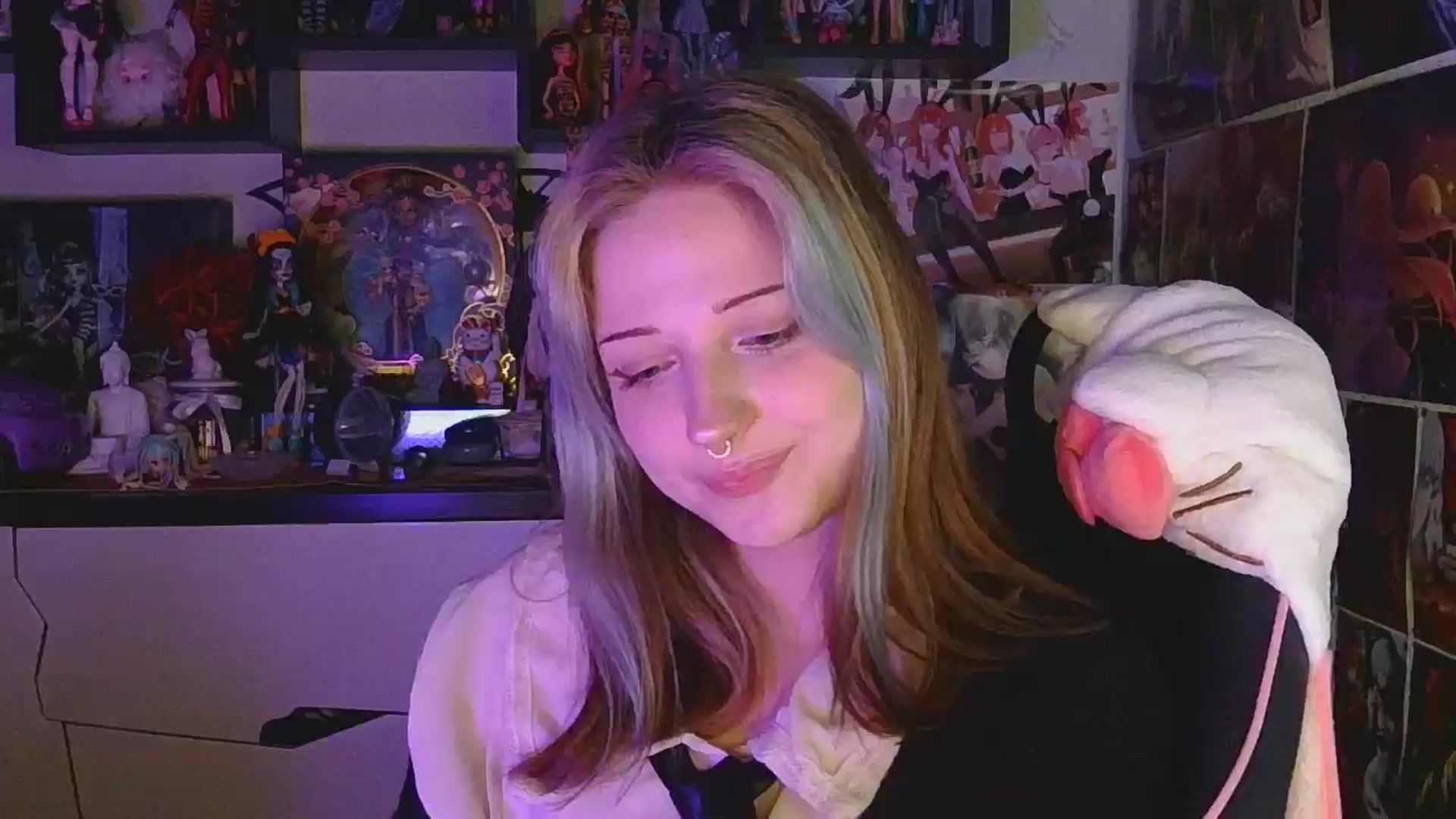 Gallery image thumbnail from VladaMoon's myfreecams stream on, 04/20/2026, 23:04 image 12 of 20