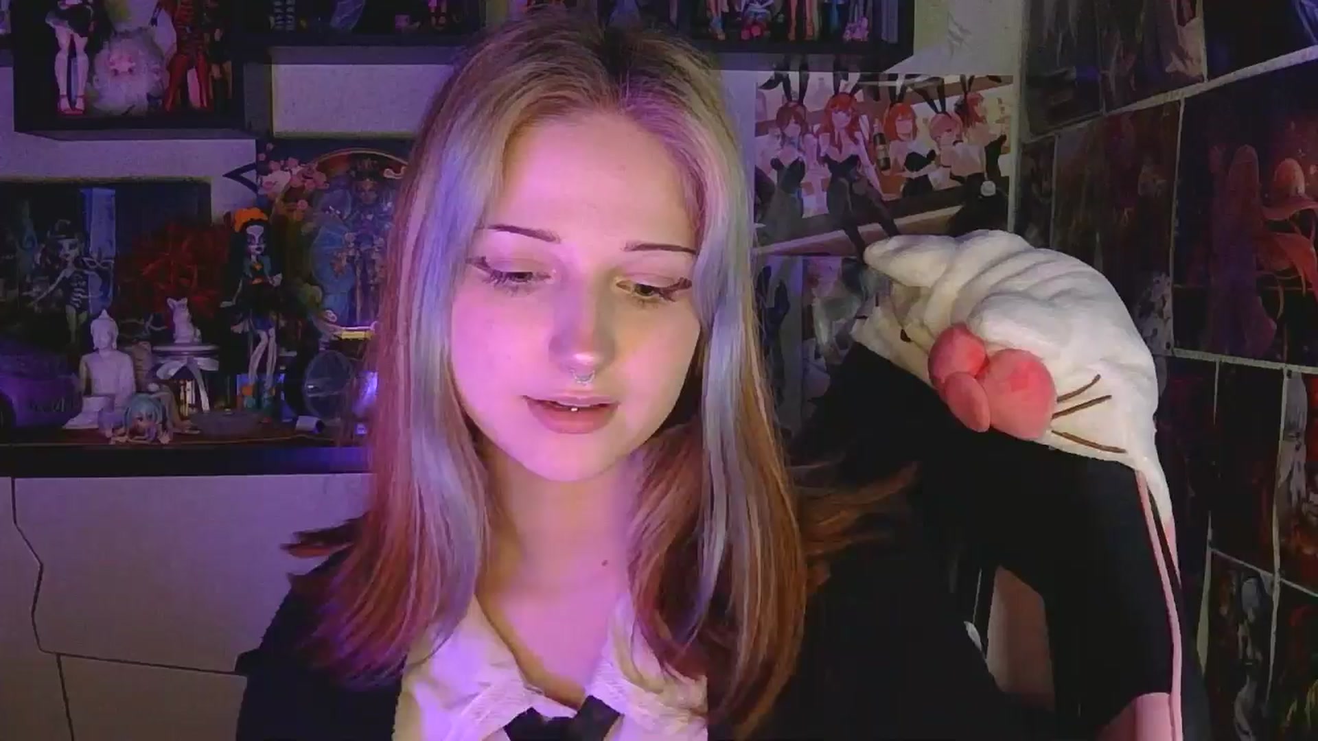 Gallery image thumbnail from VladaMoon's myfreecams stream on, 04/20/2026, 23:04 image 20 of 20