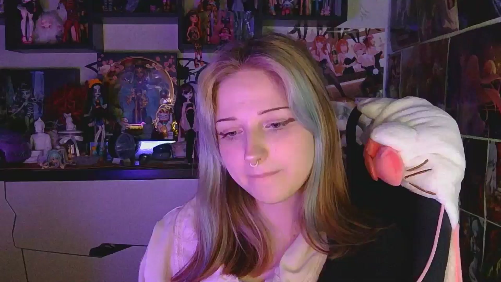 Gallery image thumbnail from VladaMoon's myfreecams stream on, 04/20/2026, 23:04 image 13 of 20