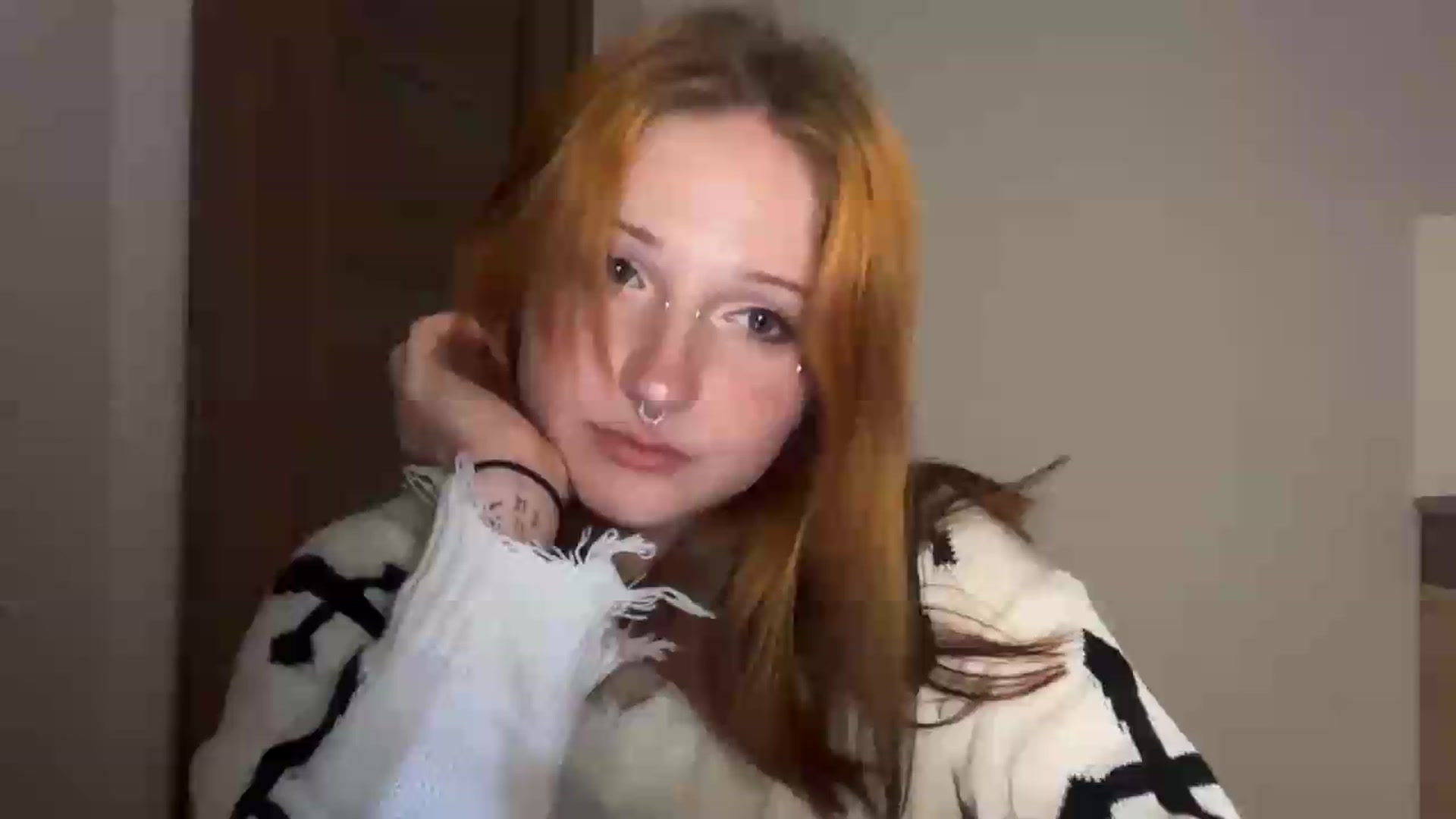 Gallery image thumbnail from VladaMoon's myfreecams stream on, 04/29/2026, 21:32 image 16 of 20