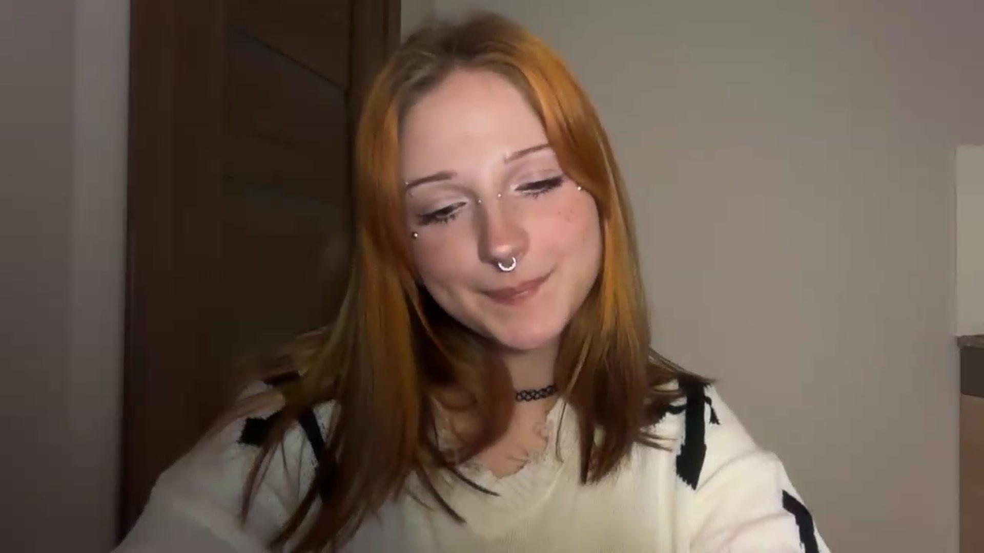 Gallery image thumbnail from VladaMoon's myfreecams stream on, 04/29/2026, 21:32 image 15 of 20