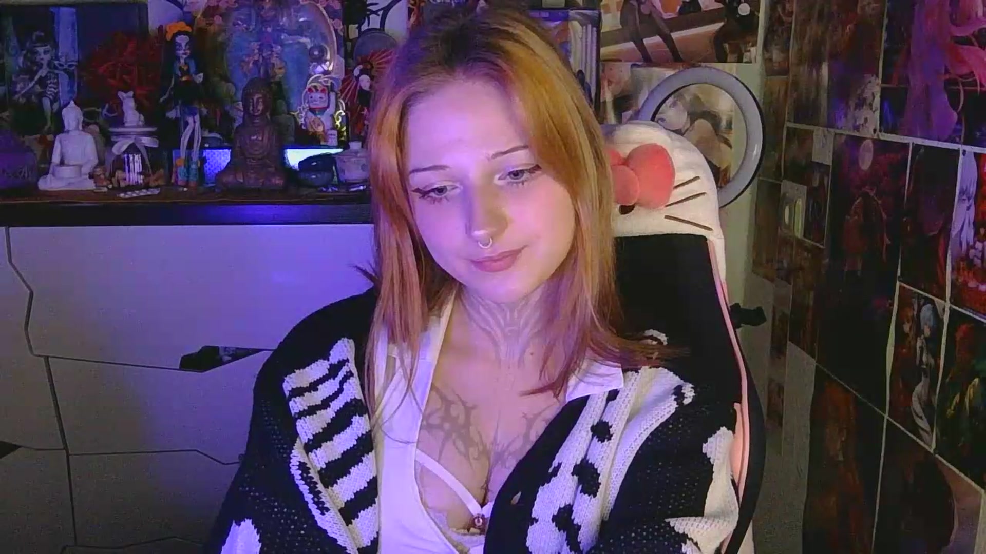 Gallery image thumbnail from VladaMoon's myfreecams stream on, 05/03/2026, 21:17 image 3 of 20