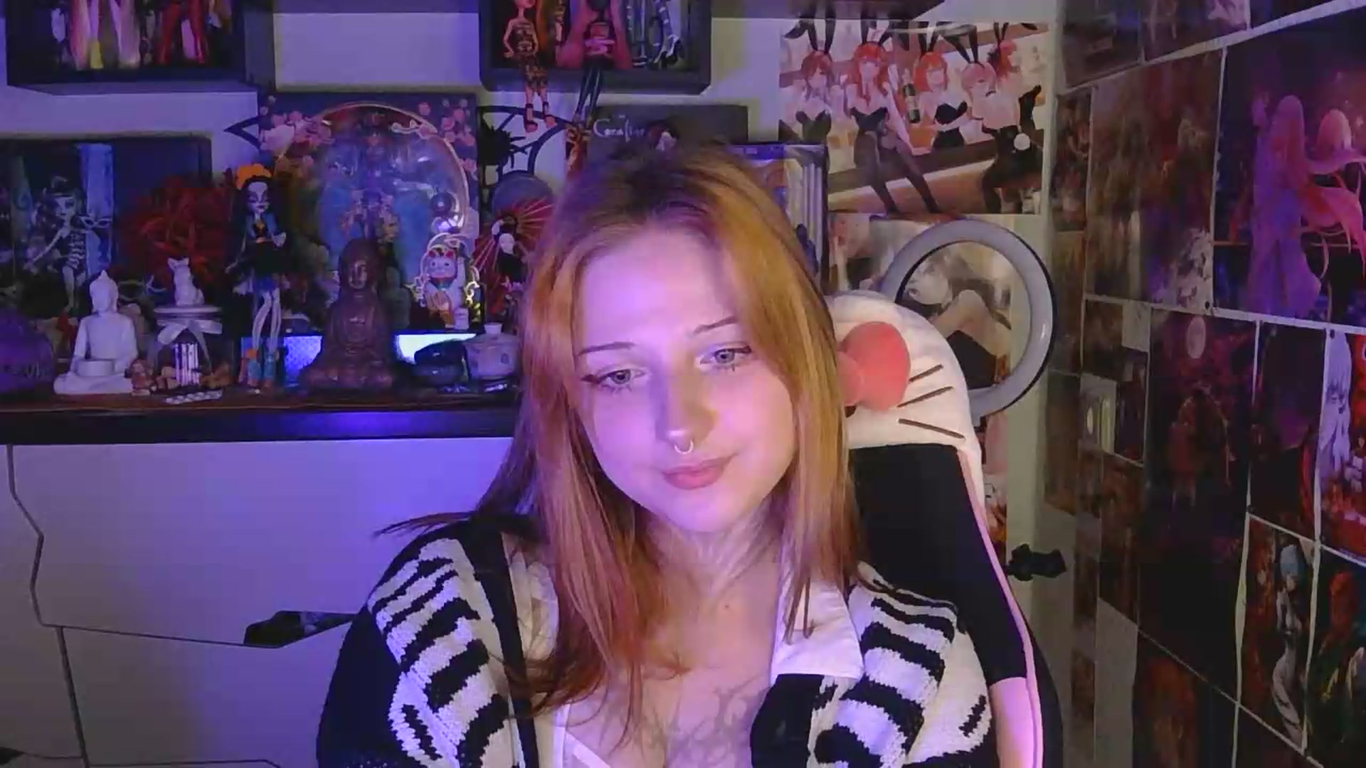 Gallery image thumbnail from VladaMoon's myfreecams stream on, 05/03/2026, 21:17 image 17 of 20