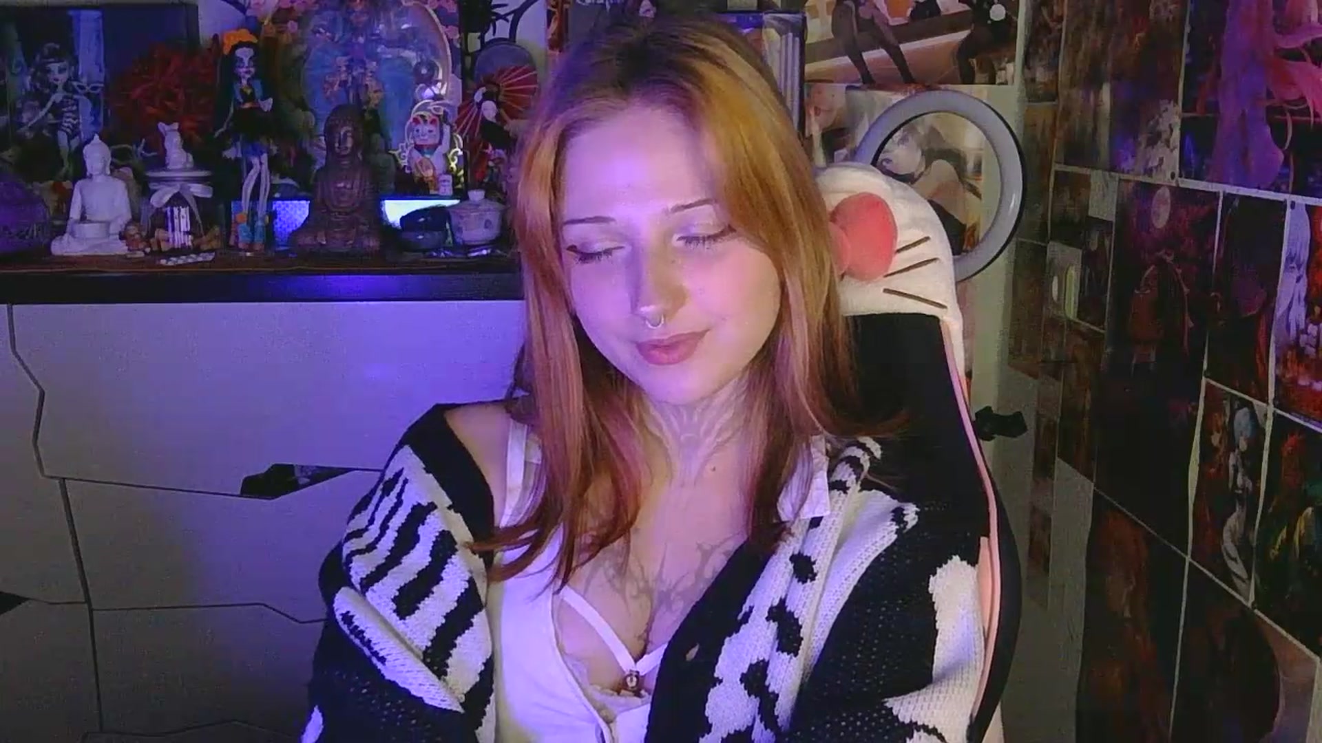 Gallery image thumbnail from VladaMoon's myfreecams stream on, 05/03/2026, 21:17 image 10 of 20