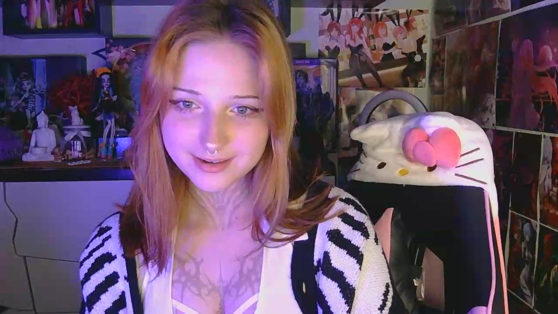 Gallery image thumbnail from VladaMoon's myfreecams stream on, 05/03/2026, 21:17 image 11 of 20