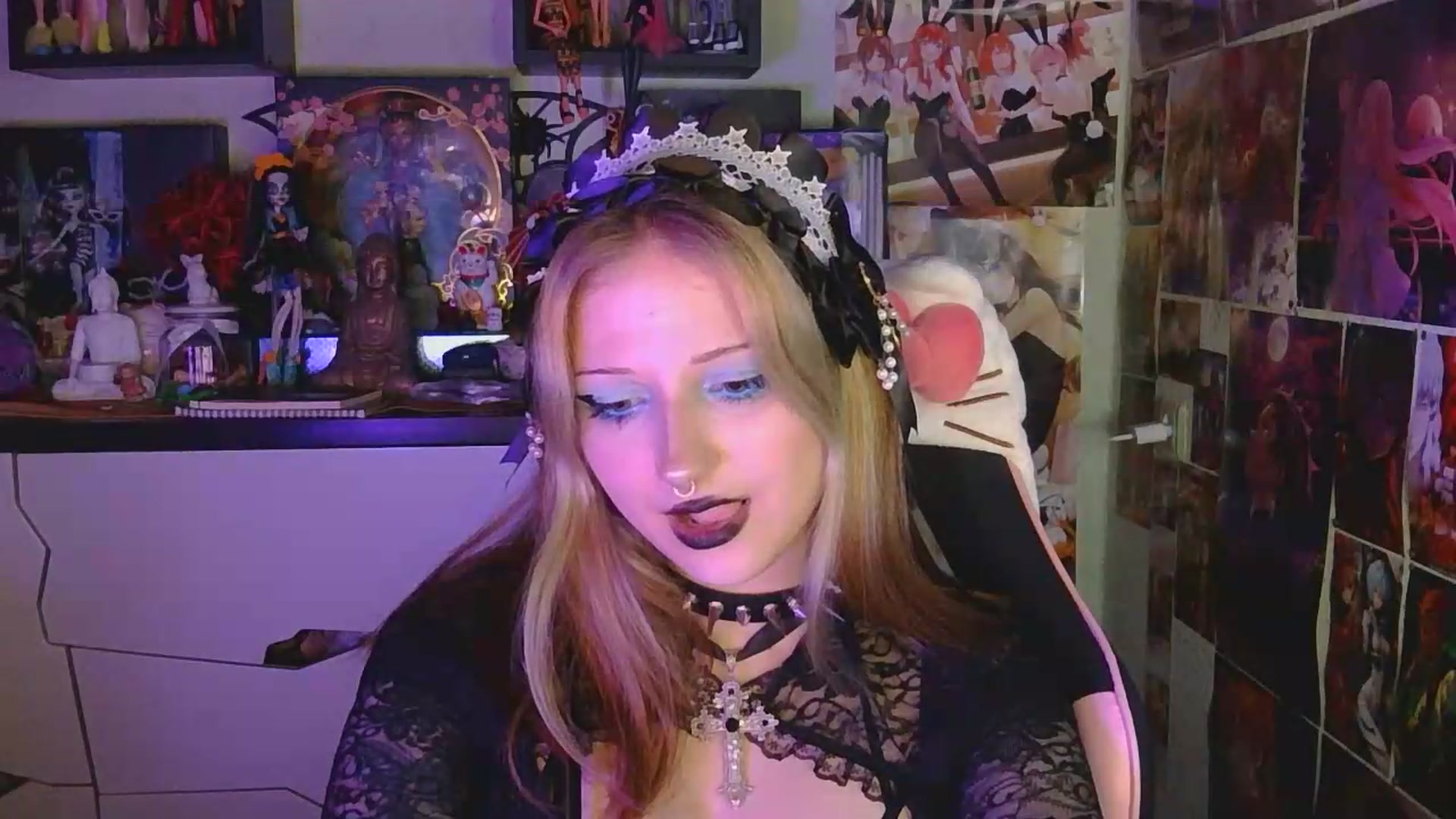 Gallery image thumbnail from VladaMoon's myfreecams stream on, 05/20/2026, 21:49 image 9 of 20