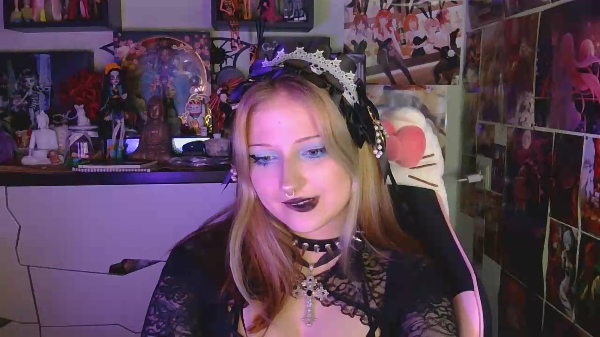 Gallery image thumbnail from VladaMoon's myfreecams stream on, 05/20/2026, 21:49 image 8 of 20