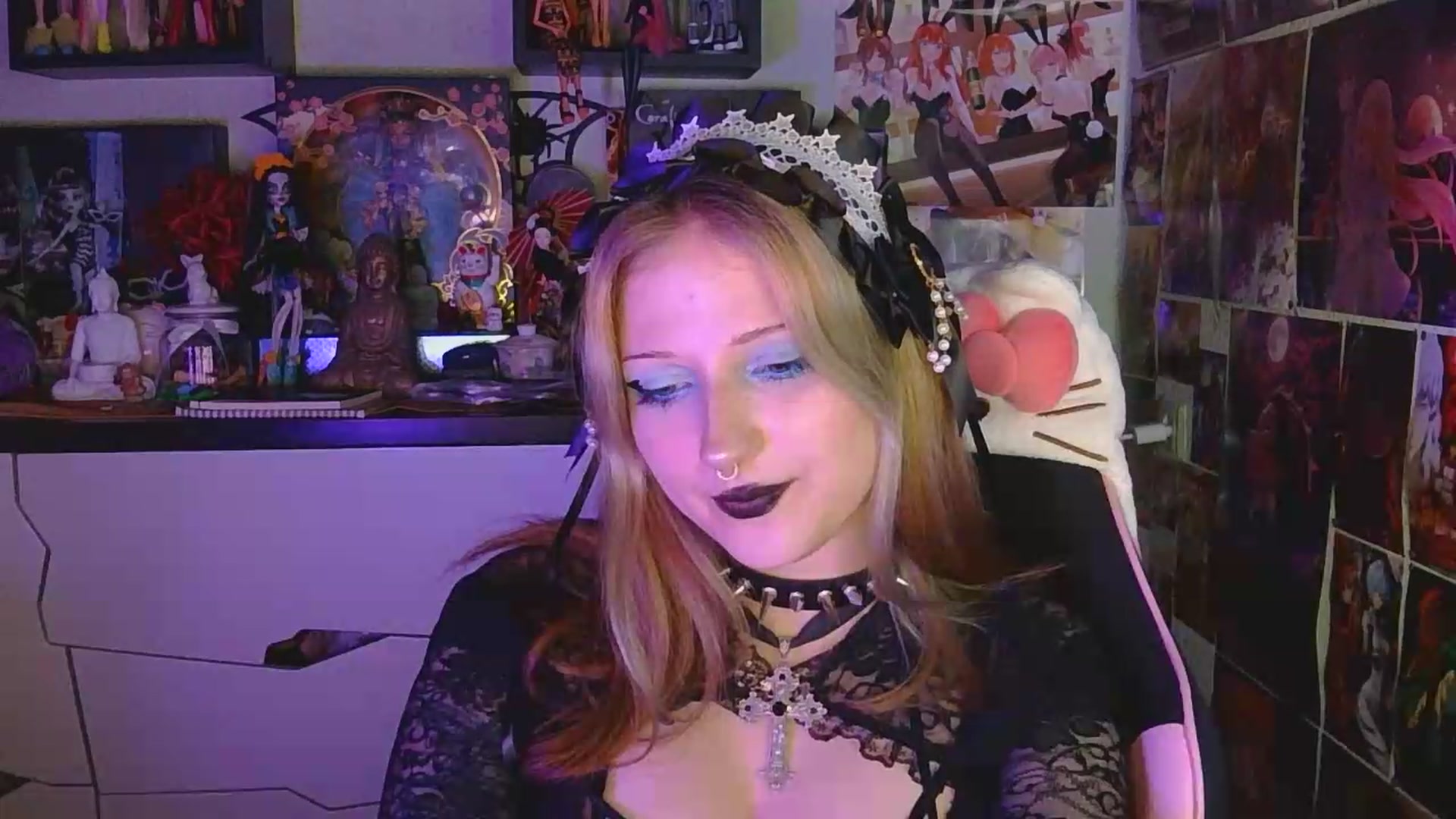 Gallery image thumbnail from VladaMoon's myfreecams stream on, 05/20/2026, 21:49 image 6 of 20
