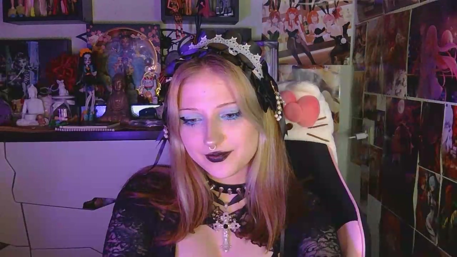 Gallery image thumbnail from VladaMoon's myfreecams stream on, 05/20/2026, 21:49 image 2 of 20