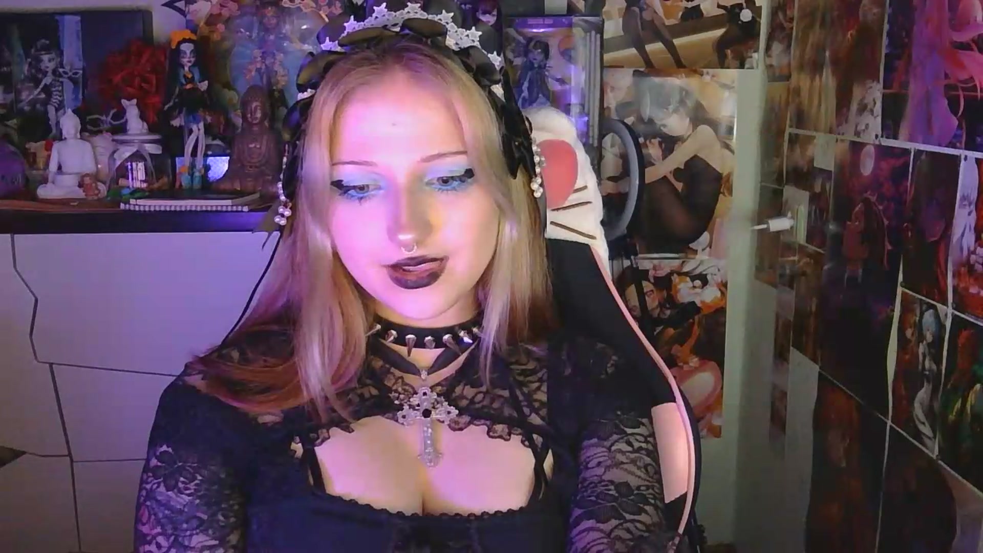 Gallery image thumbnail from VladaMoon's myfreecams stream on, 05/20/2026, 21:49 image 17 of 20