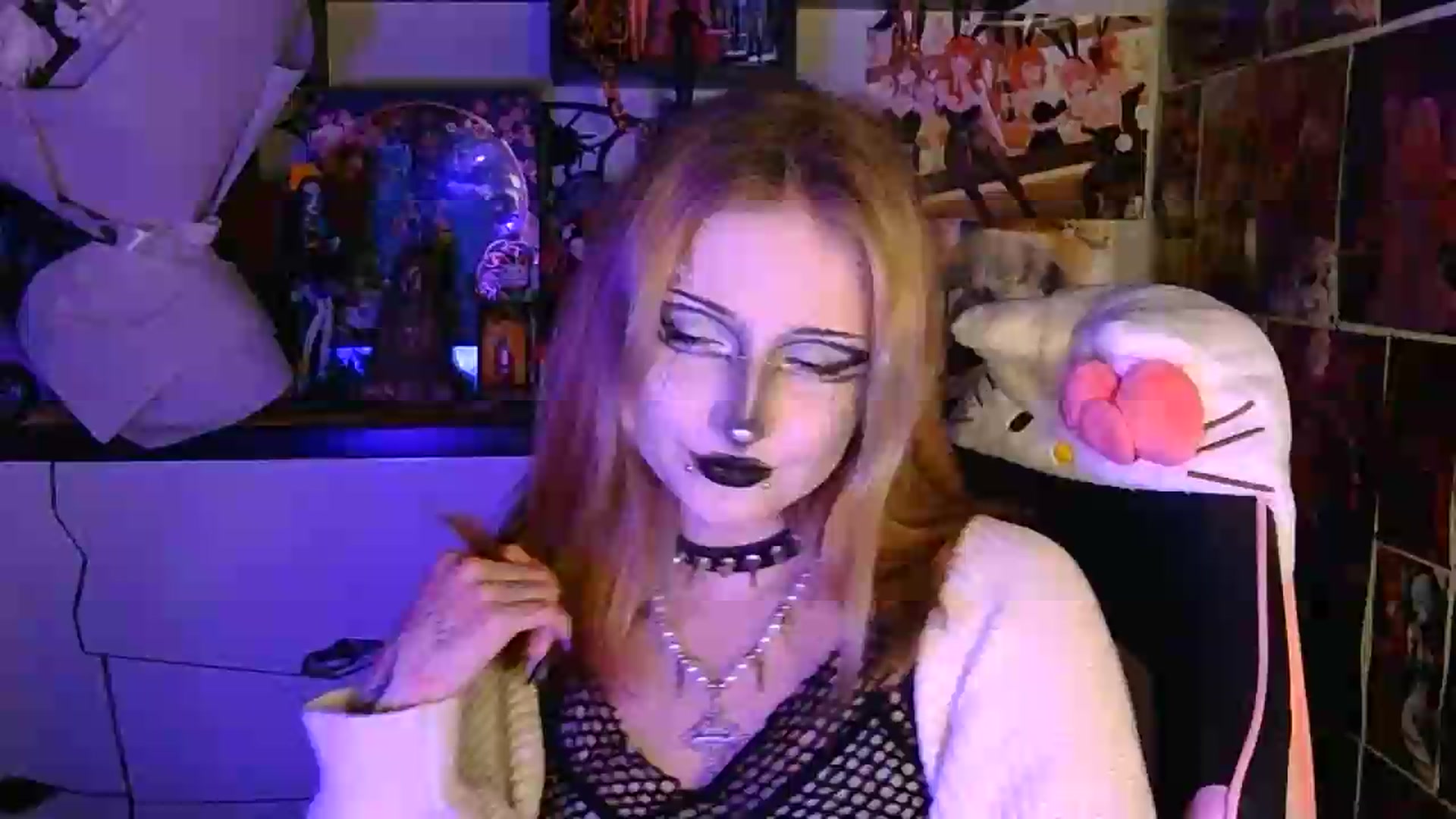 Gallery image thumbnail from VladaMoon's myfreecams stream on, 05/31/2026, 22:08 image 5 of 20