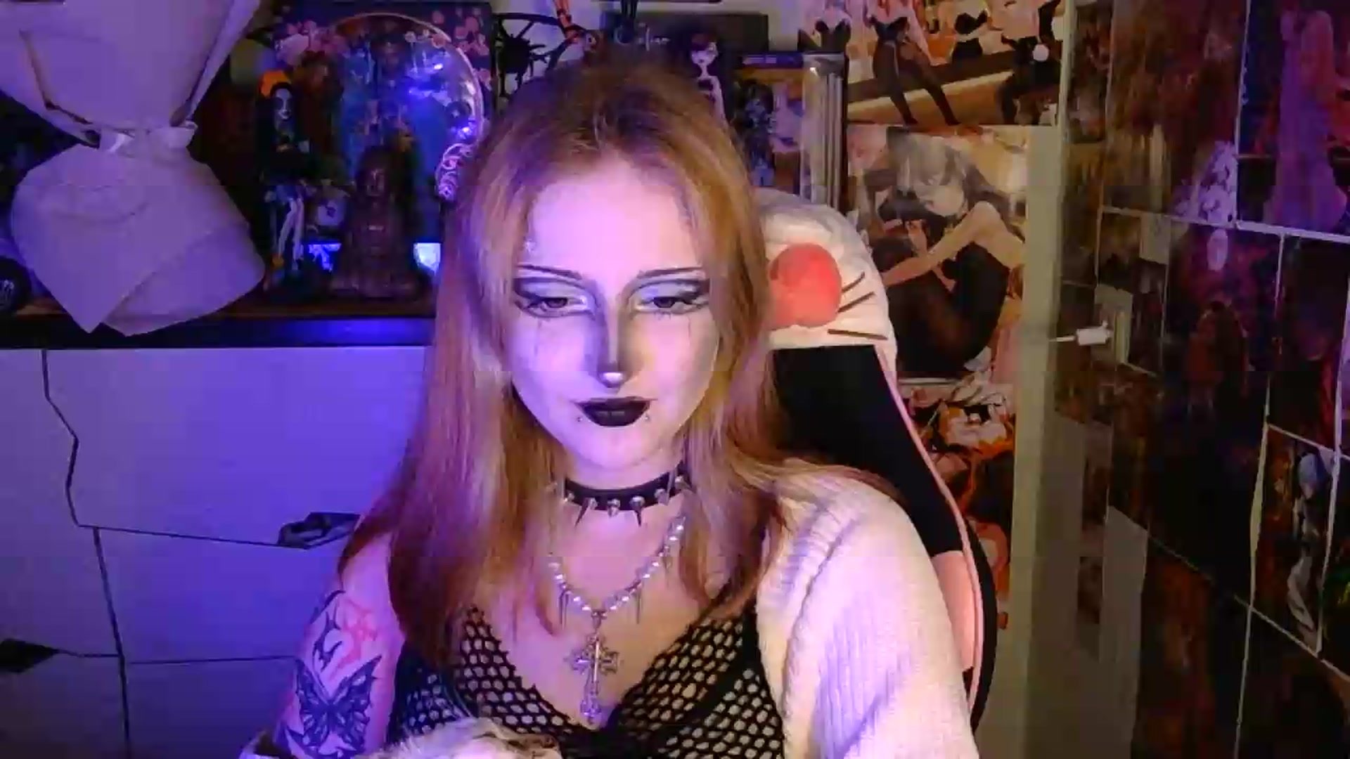 Gallery image thumbnail from VladaMoon's myfreecams stream on, 05/31/2026, 22:08 image 1 of 20