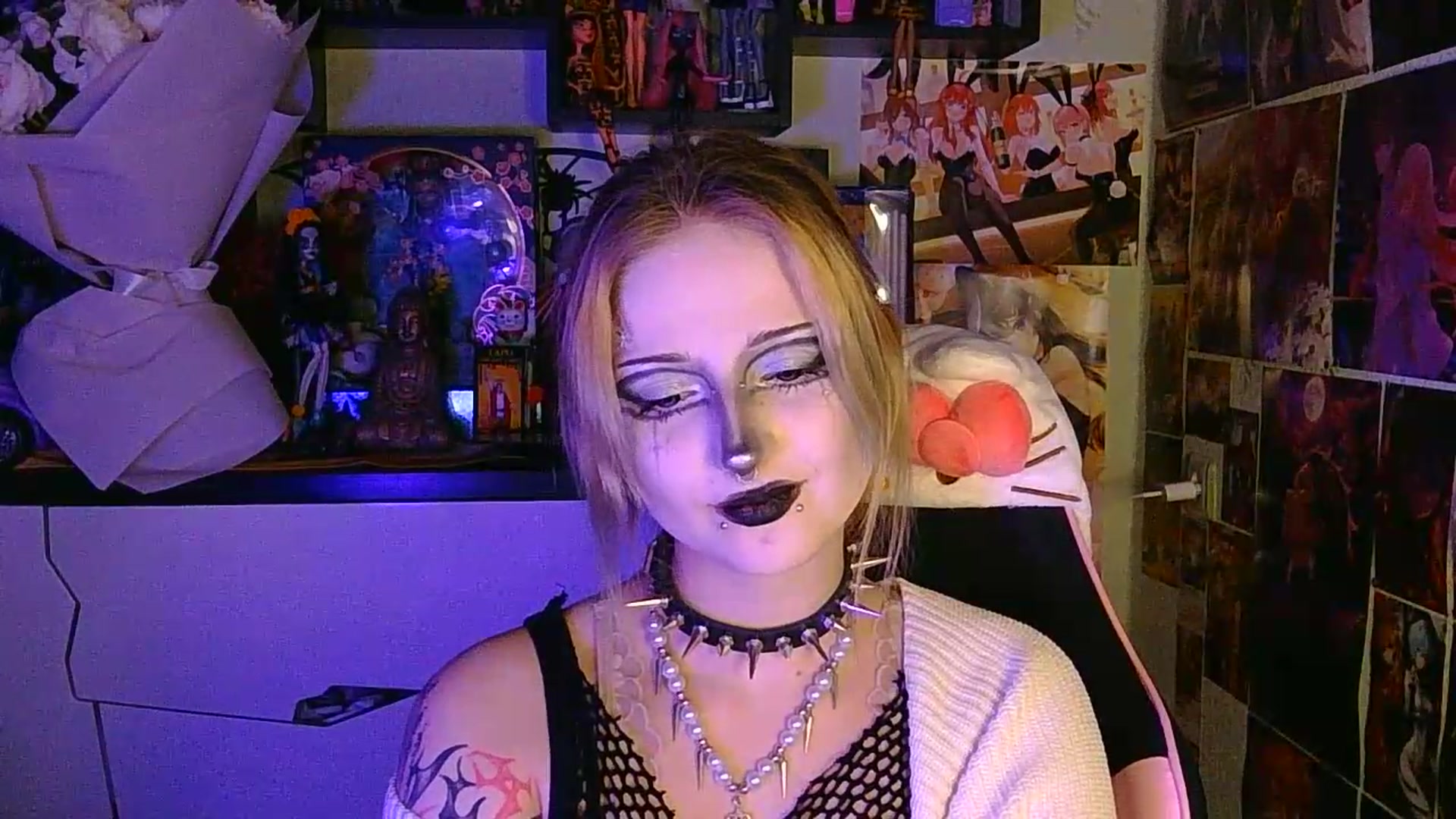 Gallery image thumbnail from VladaMoon's myfreecams stream on, 05/31/2026, 22:08 image 16 of 20
