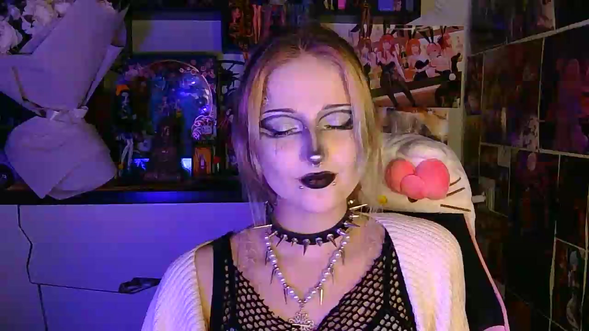 Gallery image thumbnail from VladaMoon's myfreecams stream on, 05/31/2026, 22:08 image 19 of 20