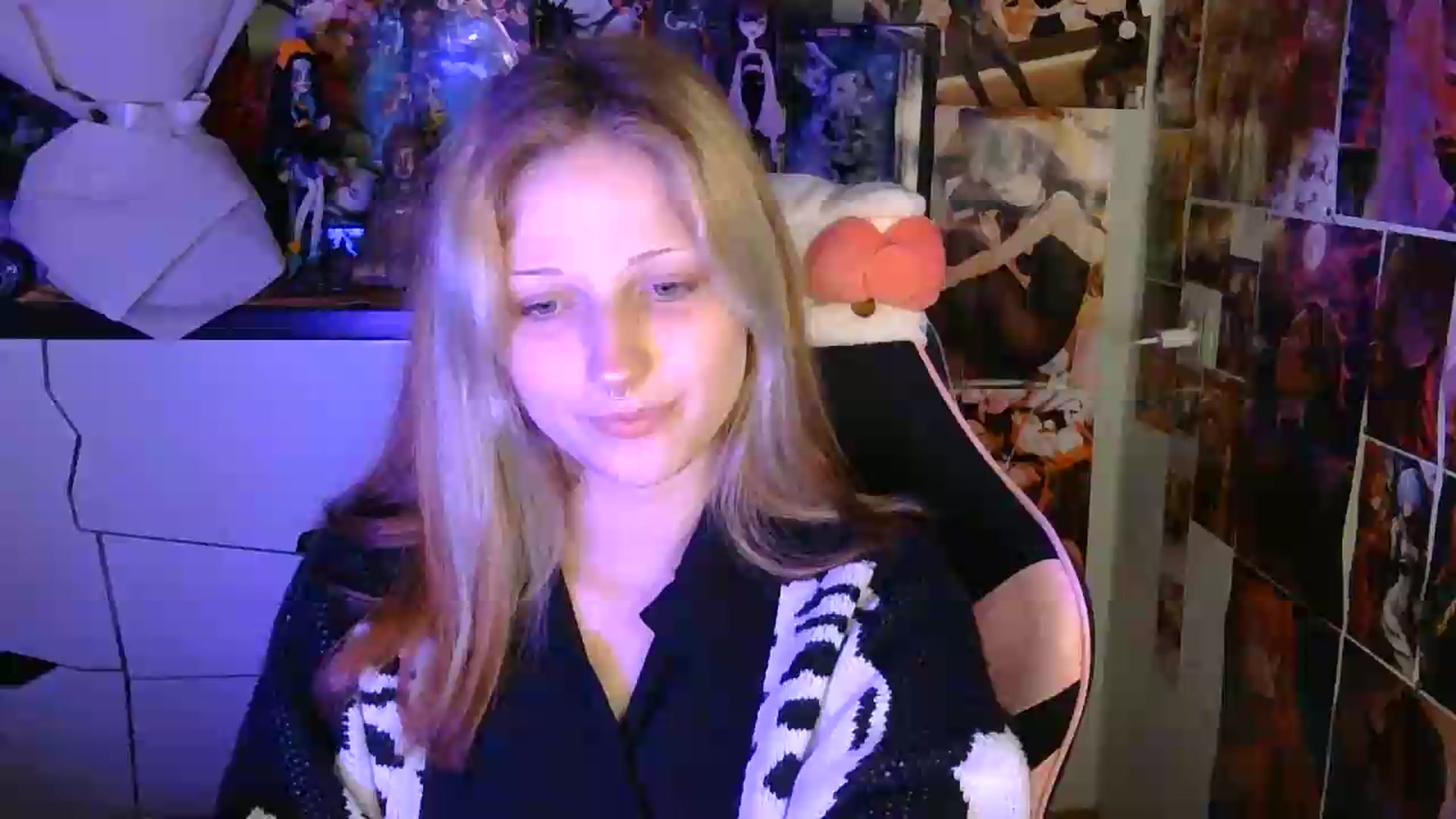 Gallery image thumbnail from VladaMoon's myfreecams stream on, 06/05/2026, 21:11 image 18 of 20
