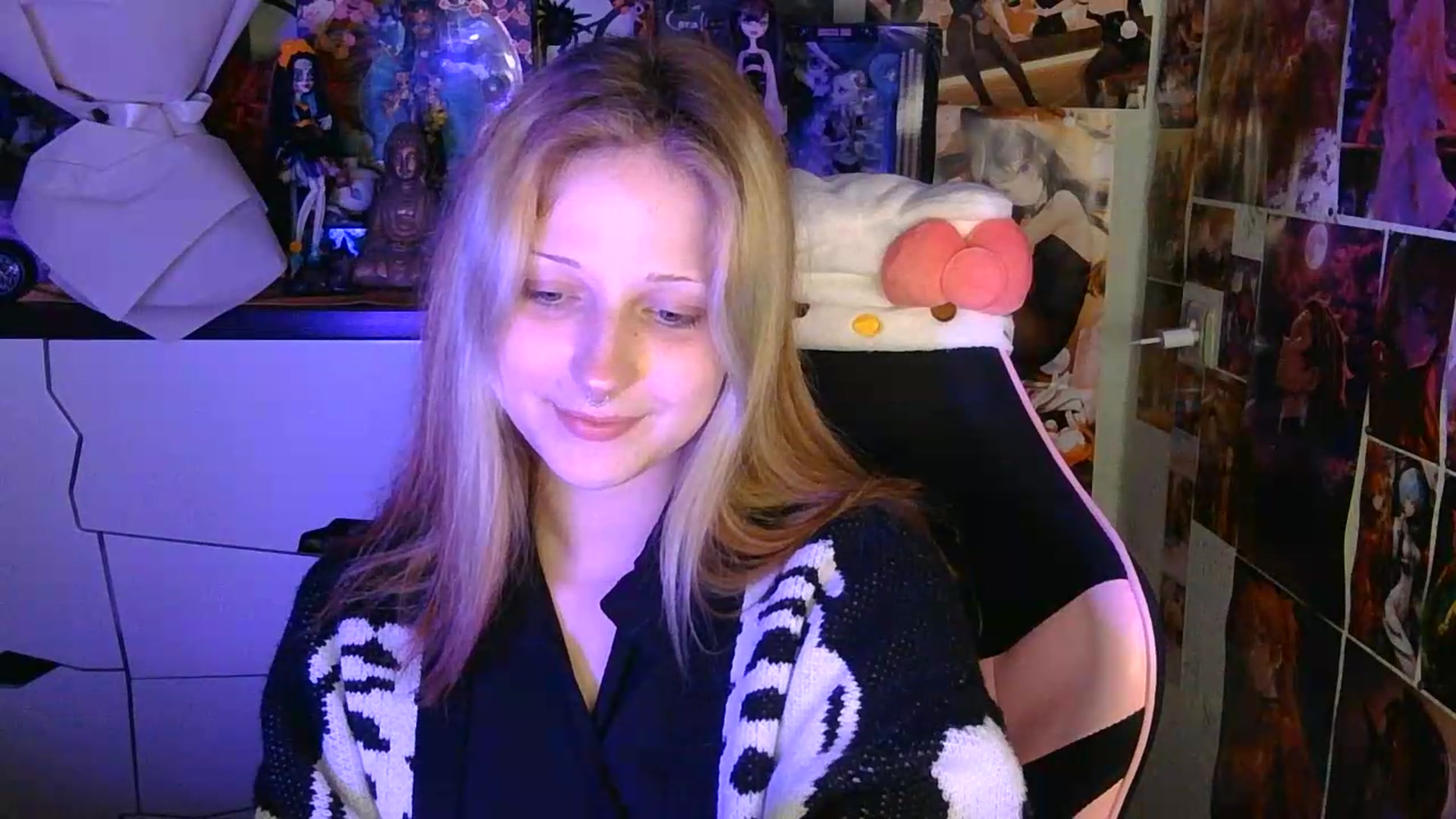 Gallery image thumbnail from VladaMoon's myfreecams stream on, 06/05/2026, 21:11 image 12 of 20