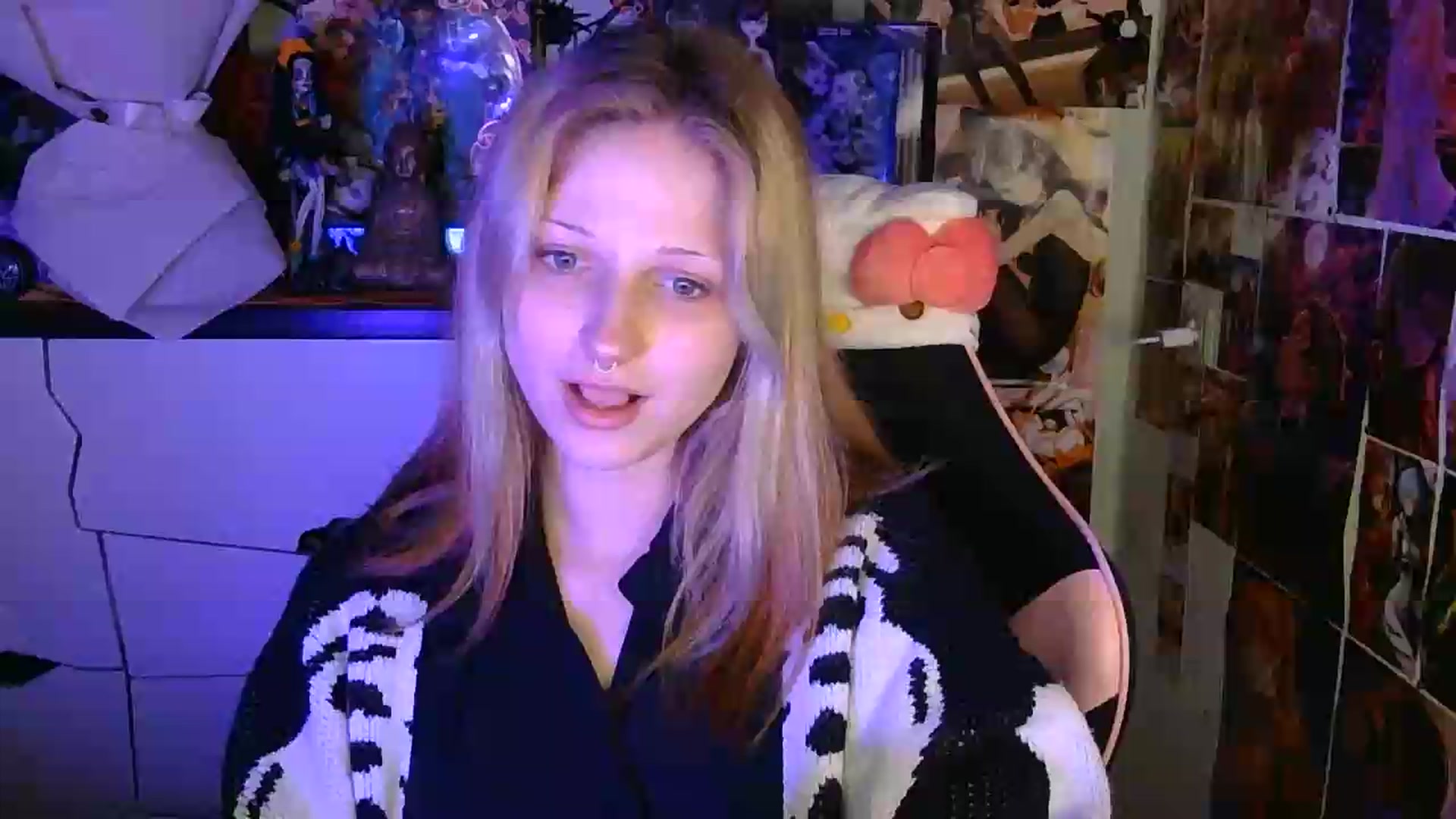 Gallery image thumbnail from VladaMoon's myfreecams stream on, 06/05/2026, 21:11 image 4 of 20