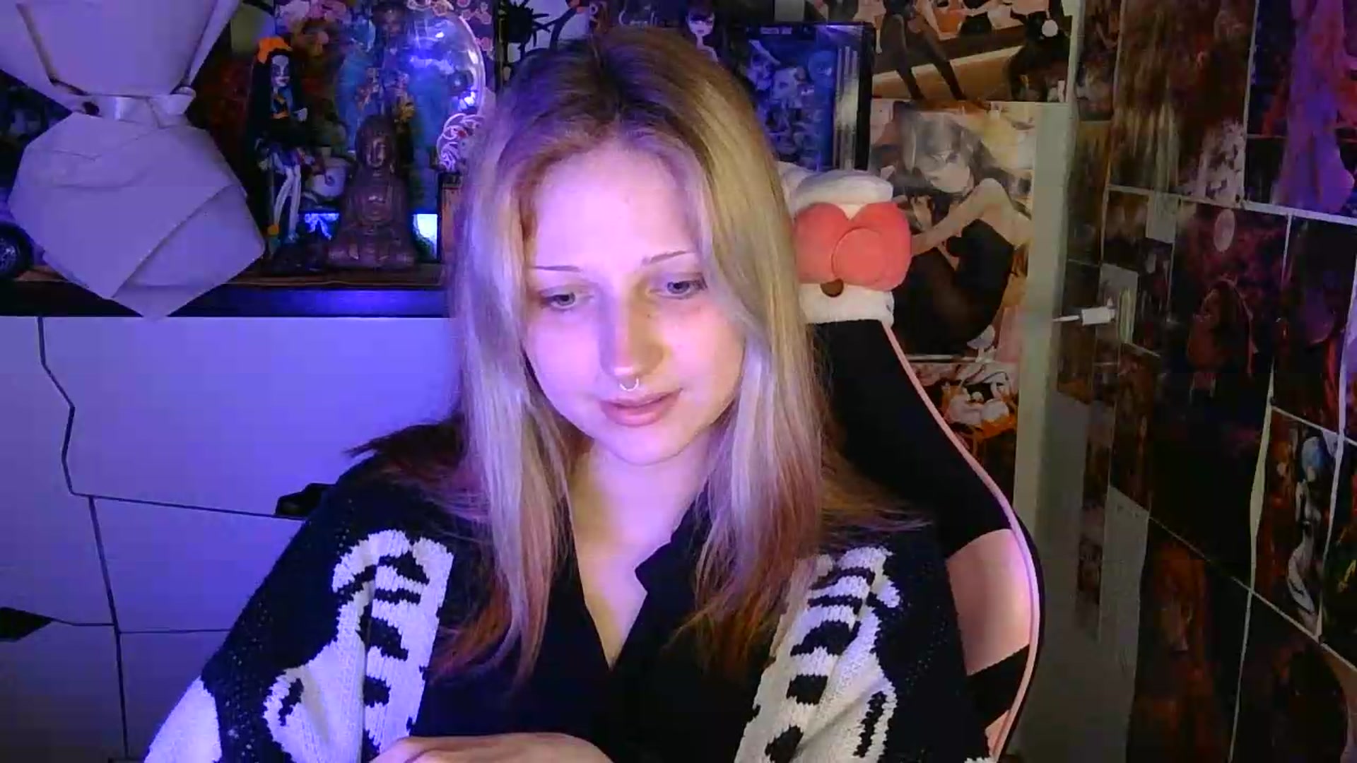 Gallery image thumbnail from VladaMoon's myfreecams stream on, 06/05/2026, 21:11 image 5 of 20