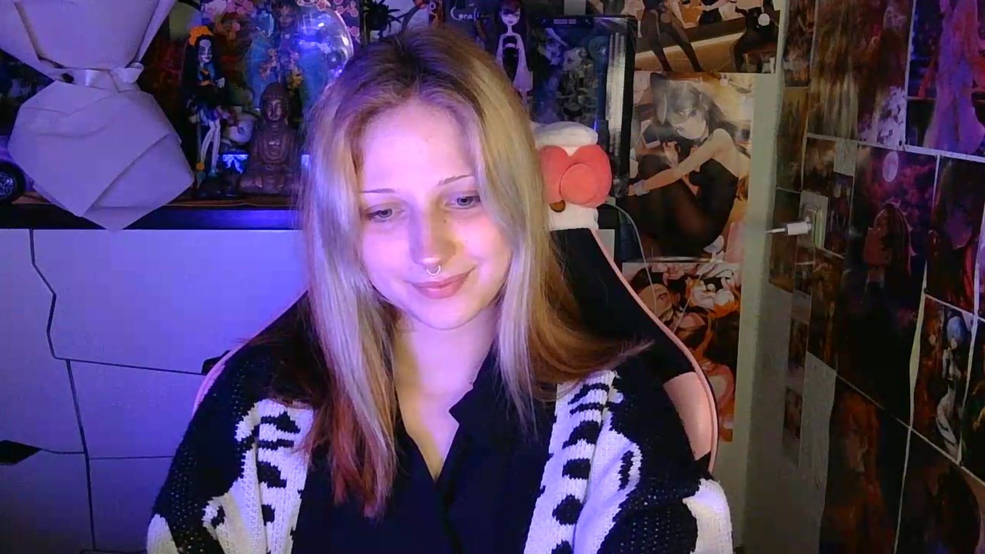 Gallery image thumbnail from VladaMoon's myfreecams stream on, 06/05/2026, 21:11 image 3 of 20