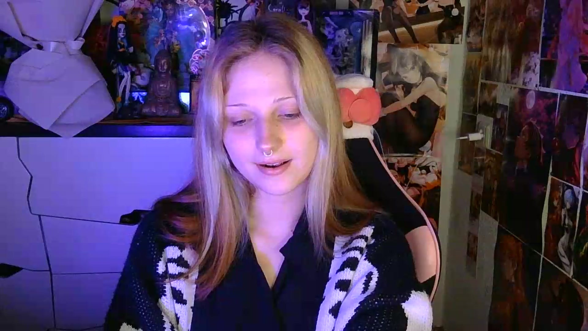 Gallery image thumbnail from VladaMoon's myfreecams stream on, 06/05/2026, 21:11 image 17 of 20
